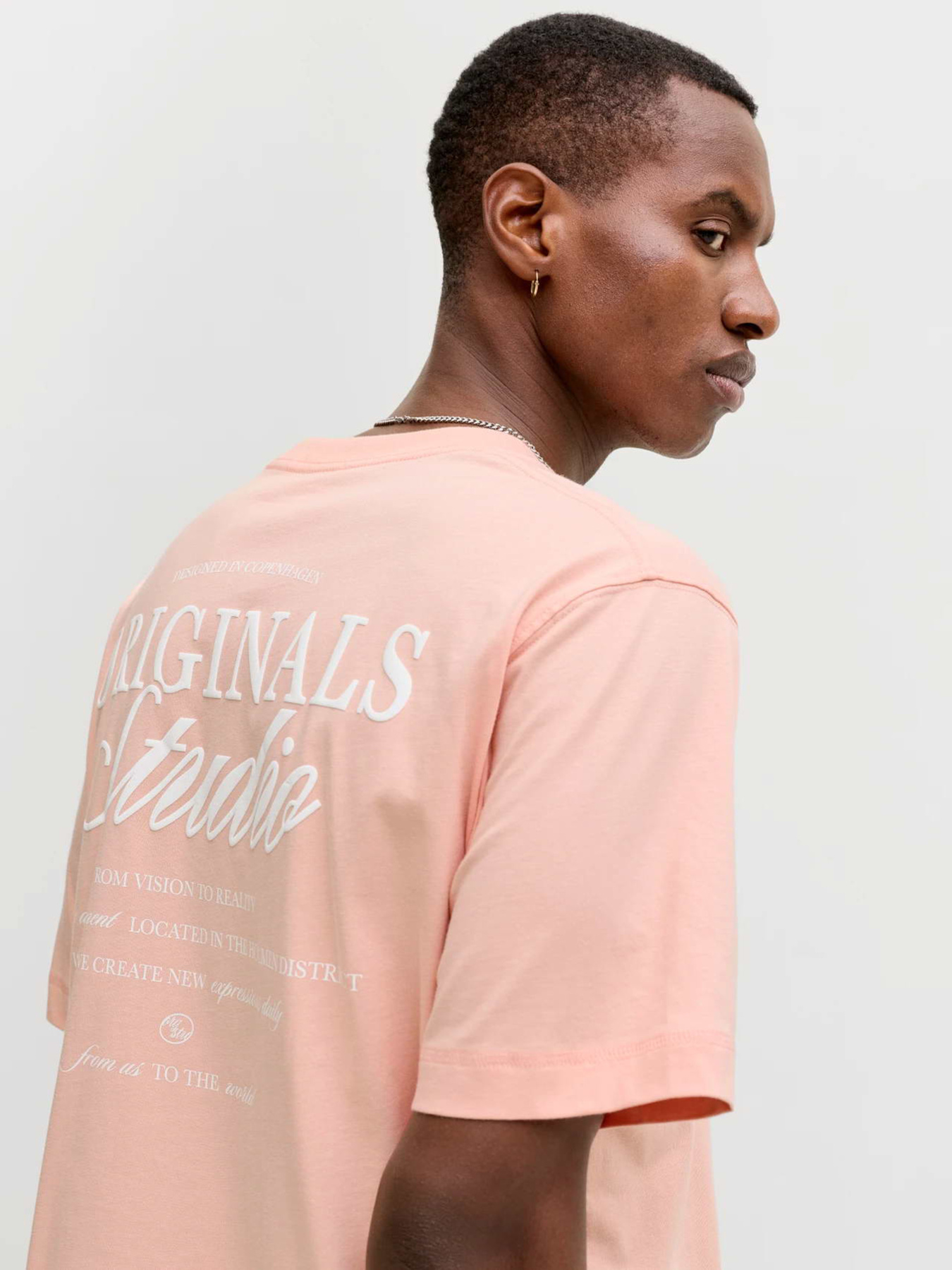 Футболки и поло JACK & JONES MAINE BACK TEE модель 12291780_Peach Melba Футболки и поло JACK & JONES MAINE BACK TEE модель 12291780_Peach Melba Фото