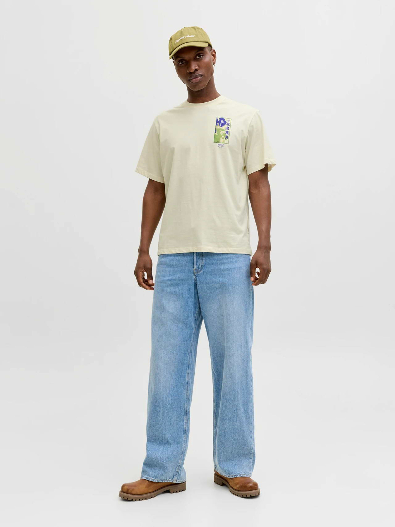 Футболки и поло JACK & JONES BIG JAPAN TEE модель 12293428_Antique White PURPLE AW Футболки и поло JACK & JONES BIG JAPAN TEE модель 12293428_Antique White PURPLE AW Фото