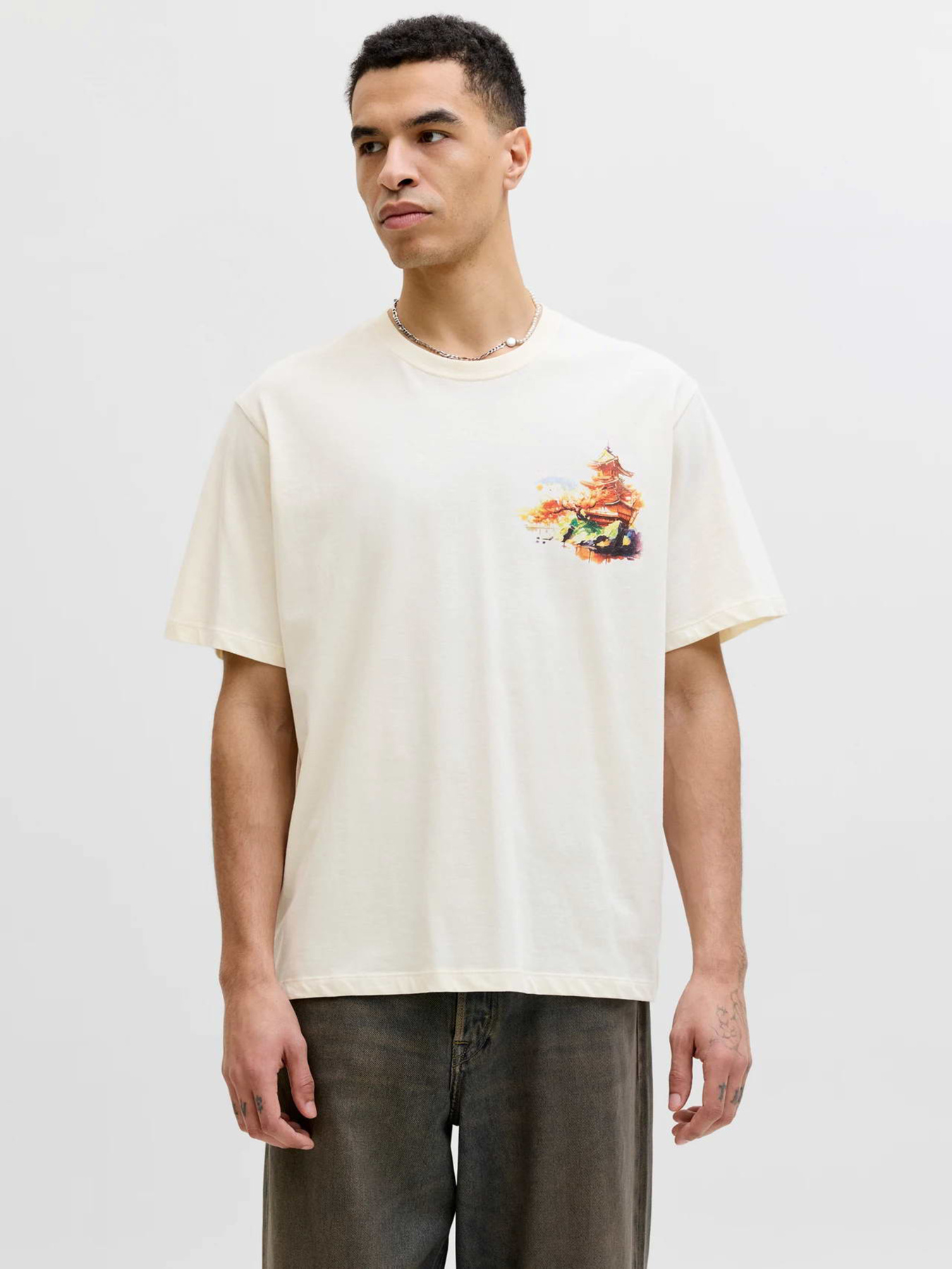 Футболки и поло JACK & JONES BIG JAPAN TEE модель 12293428_Antique White RED AW Футболки и поло JACK & JONES BIG JAPAN TEE модель 12293428_Antique White RED AW Фото