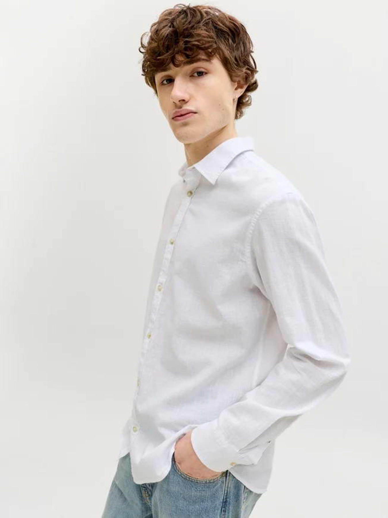 Рубашки JACK & JONES SUMMER LINEN BLEND SHIRT модель 12289174_White Рубашки JACK & JONES SUMMER LINEN BLEND SHIRT модель 12289174_White Фото