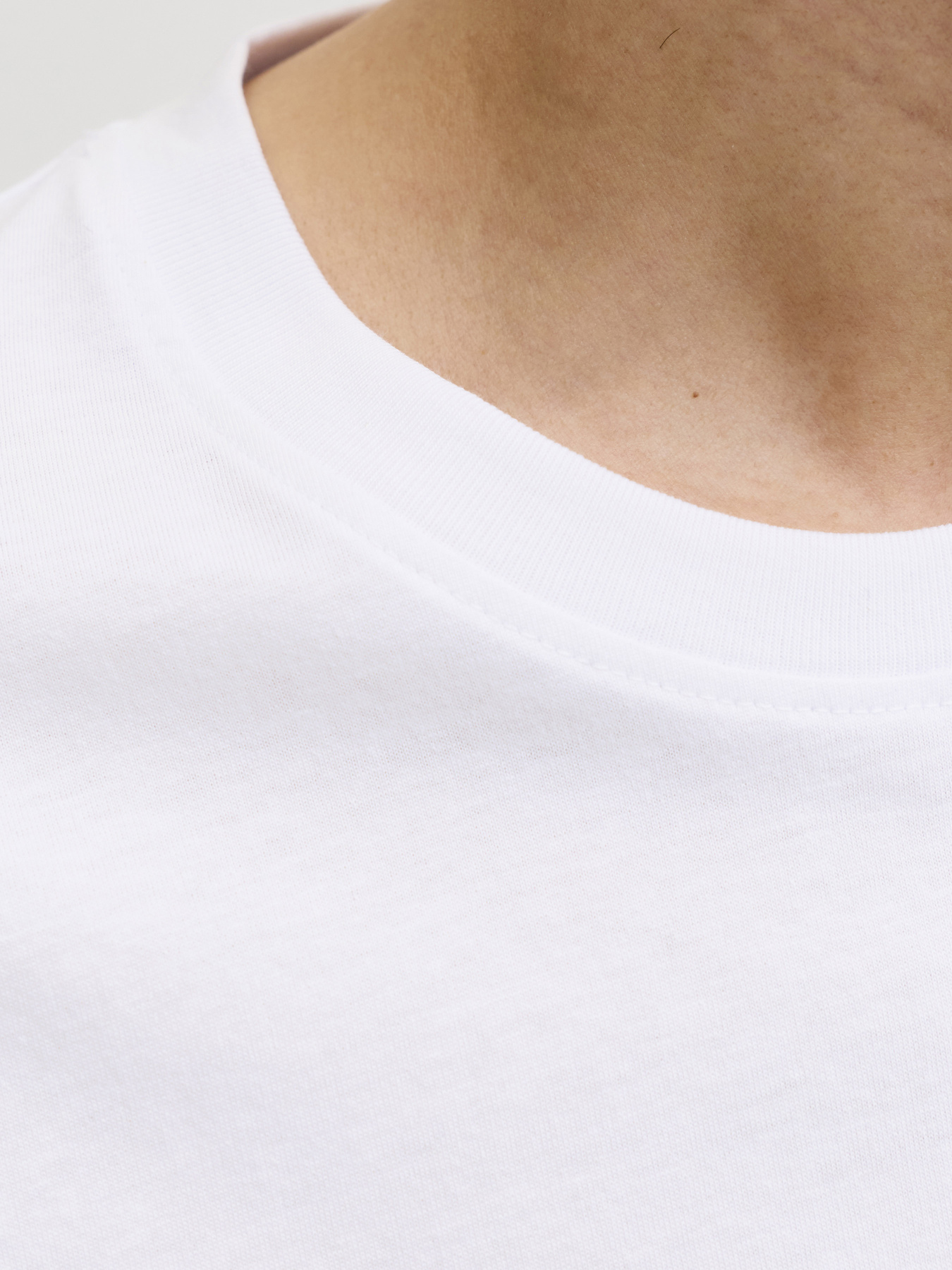 Футболки і поло JACK & JONES INDIANA TEE модель 12288112_Bright White Футболки і поло JACK & JONES INDIANA TEE модель 12288112_Bright White Фото