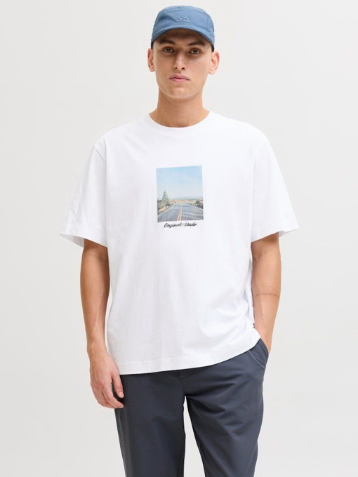 Футболки и поло JACK & JONES NORREBRO PHOTO TEE модель 12291022_Bright White Main2 26 Фото