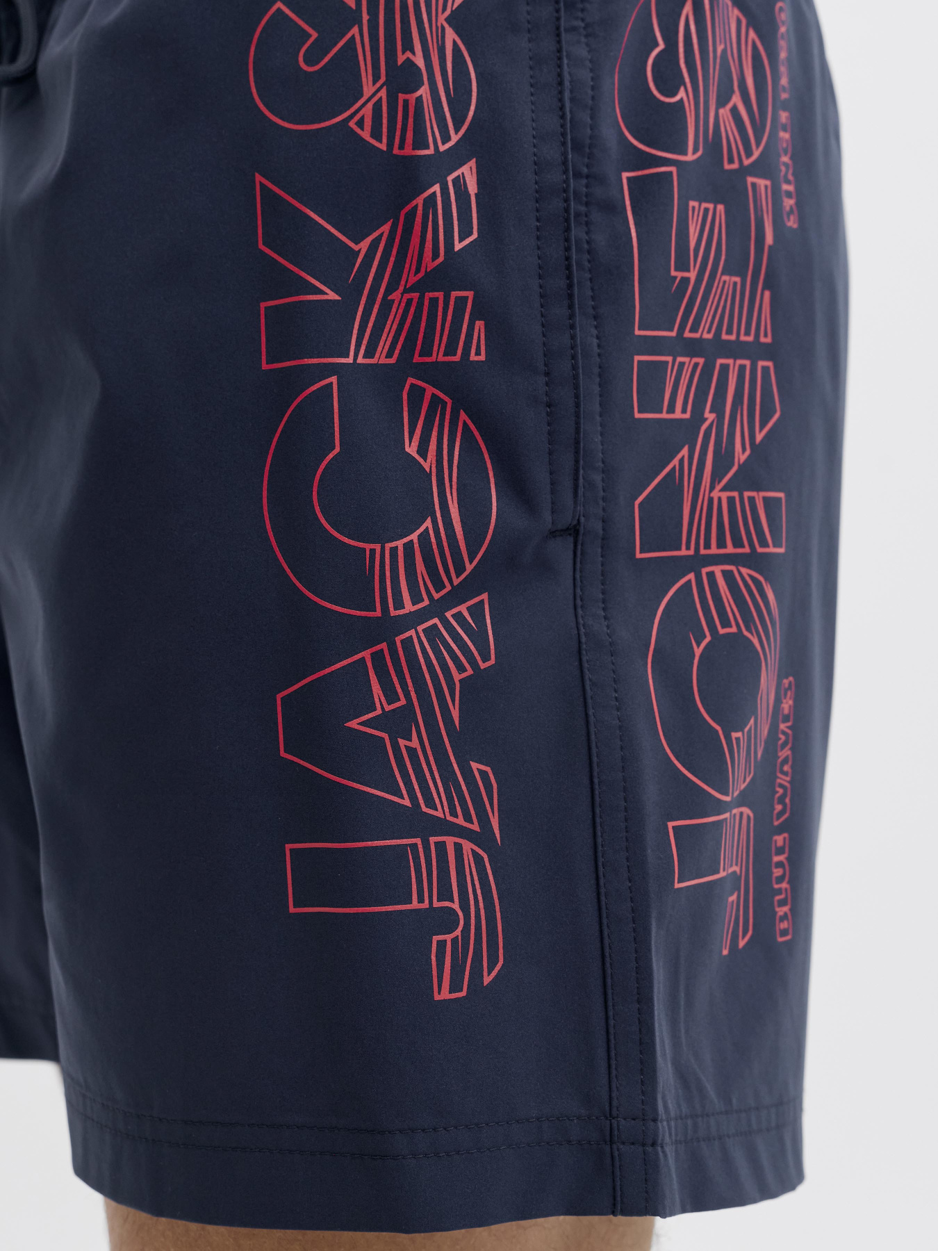 Одежда для пляжа JACK & JONES MAUI WAVE LOGO SWIM SHORTS модель 12291391_Navy Blazer Одежда для пляжа JACK & JONES MAUI WAVE LOGO SWIM SHORTS модель 12291391_Navy Blazer Фото