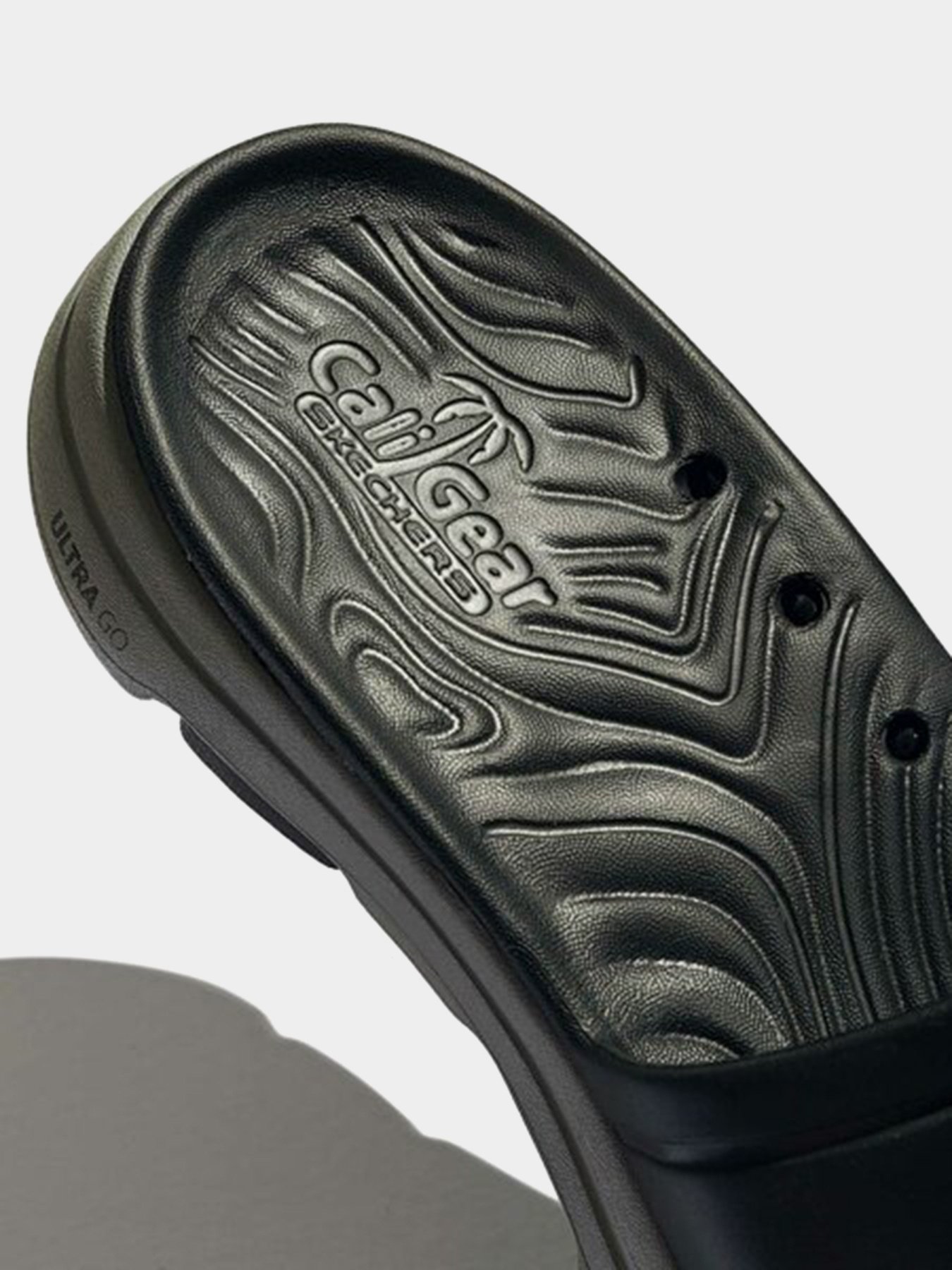 Шлёпанцы Skechers GOWALK 5 - SURF'S OUT модель 243005 BKGY Шлёпанцы Skechers GOWALK 5 - SURF'S OUT модель 243005 BKGY Фото