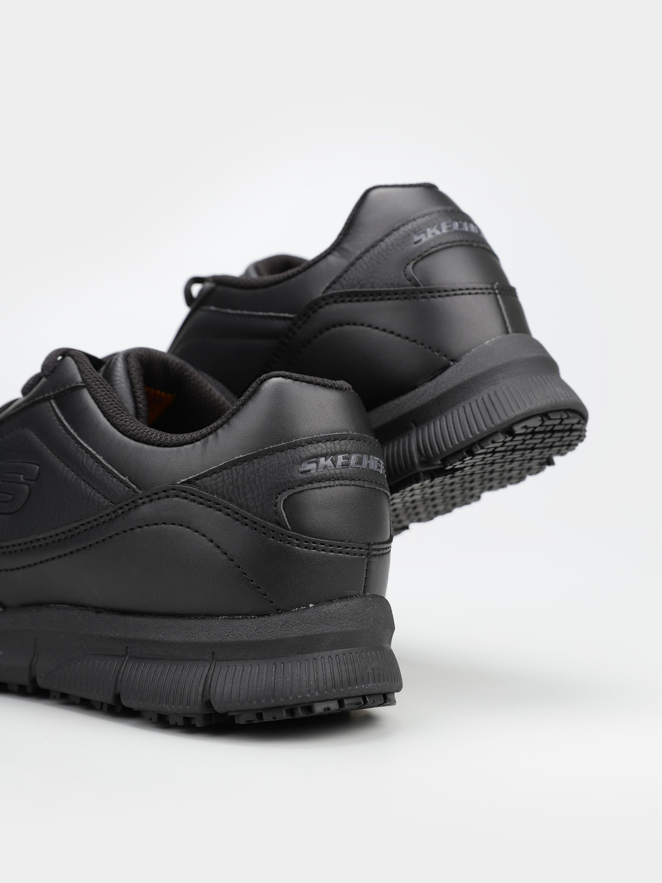 Кросівки Skechers Work Relaxed Fit: Nampa SR модель 77156EC BLK Кросівки Skechers Work Relaxed Fit: Nampa SR модель 77156EC BLK Фото