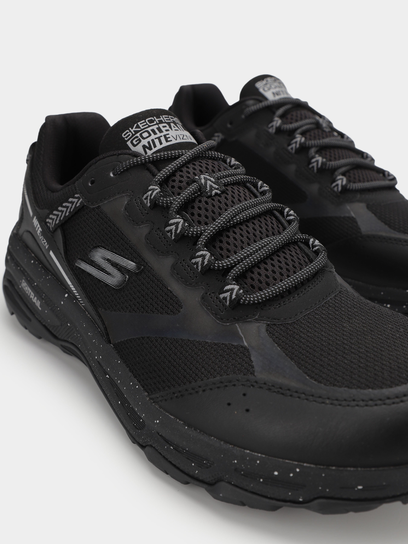Кросівки Skechers Go Run Trail Altitude х Superhumans модель 220790 BBK Фото