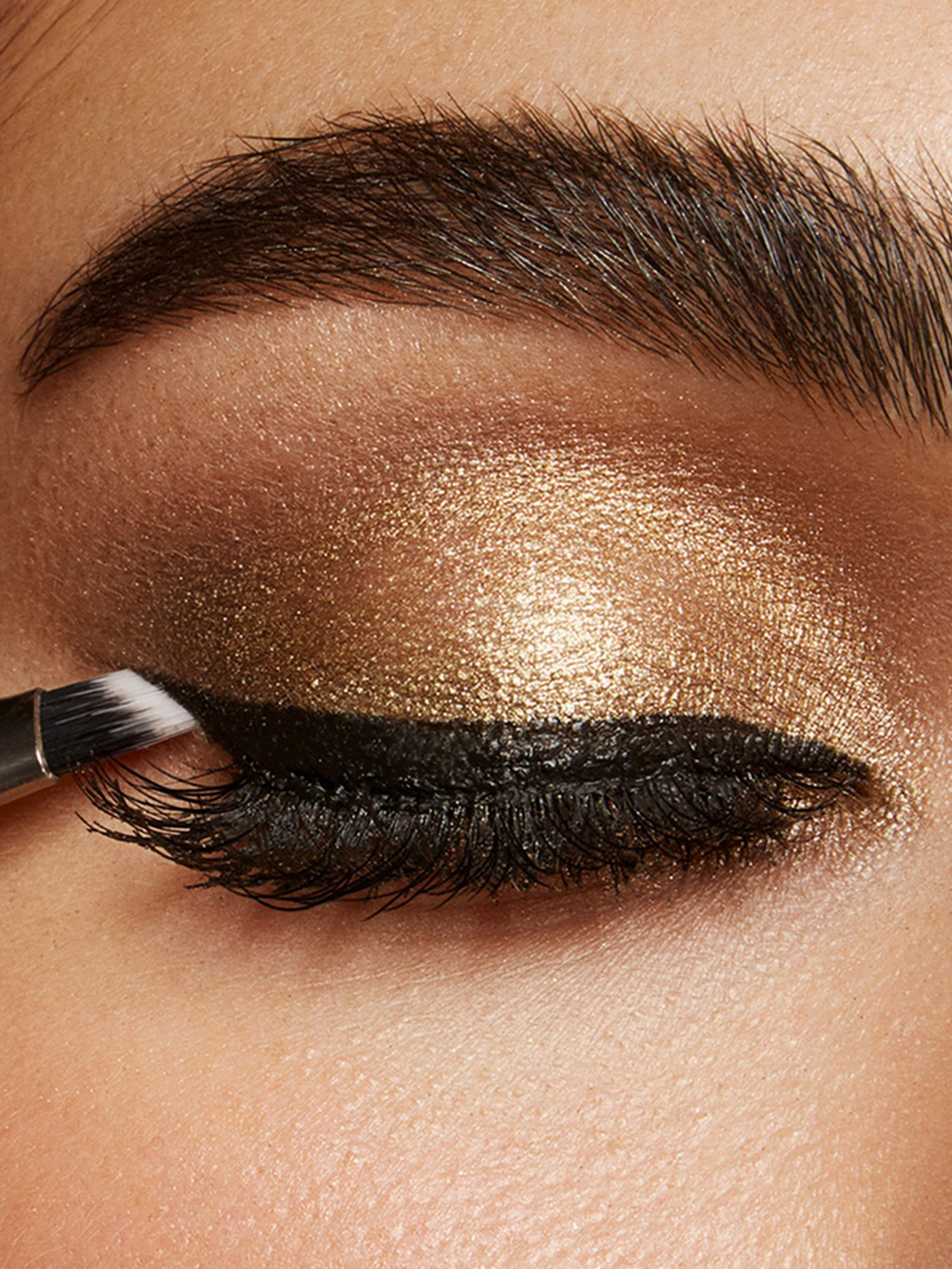 Пензлик для нанесення тіней Eyes 62 Slanted Eyeliner Brush KIKO MILANO модель KA000000068001B Фото