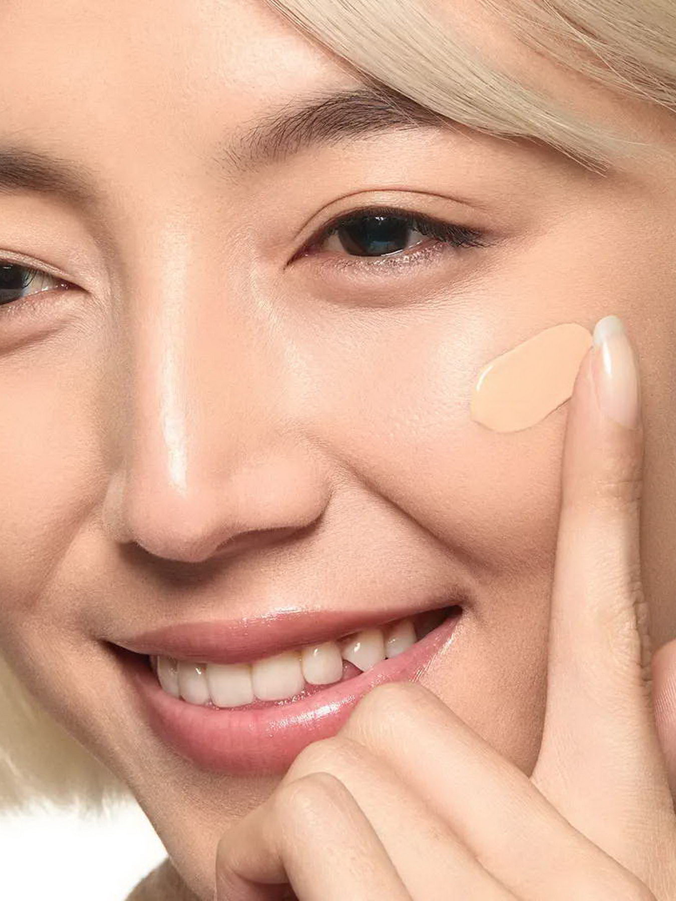 Тональна основа Love Fusion 24H Moisture Foundation KIKO MILANO модель KM000000878020B Тональна основа Love Fusion 24H Moisture Foundation KIKO MILANO модель KM000000878020B Фото