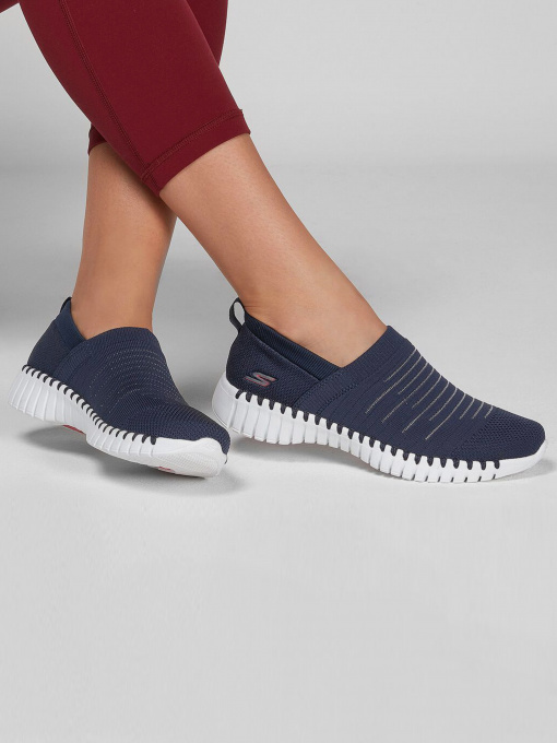 Сліпони та мокасини Skechers GOwalk Smart - Wise модель 124043 NVW Фото