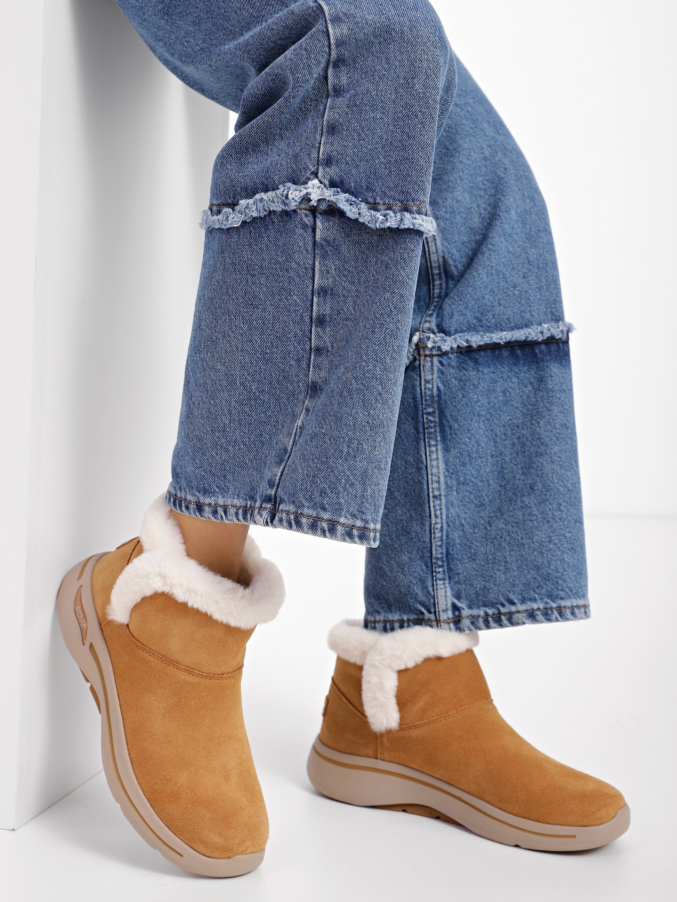 Ботинки и сапоги Skechers Go Walk модель 144400 CSNT Ботинки и сапоги Skechers Go Walk модель 144400 CSNT Фото