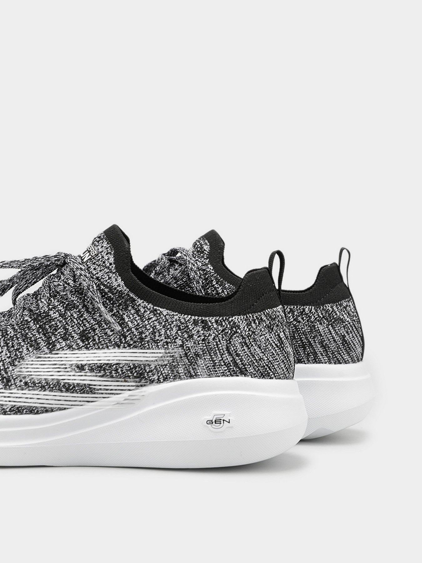 Кросівки Skechers GOrun Fast Performance модель 128883 BKW Фото