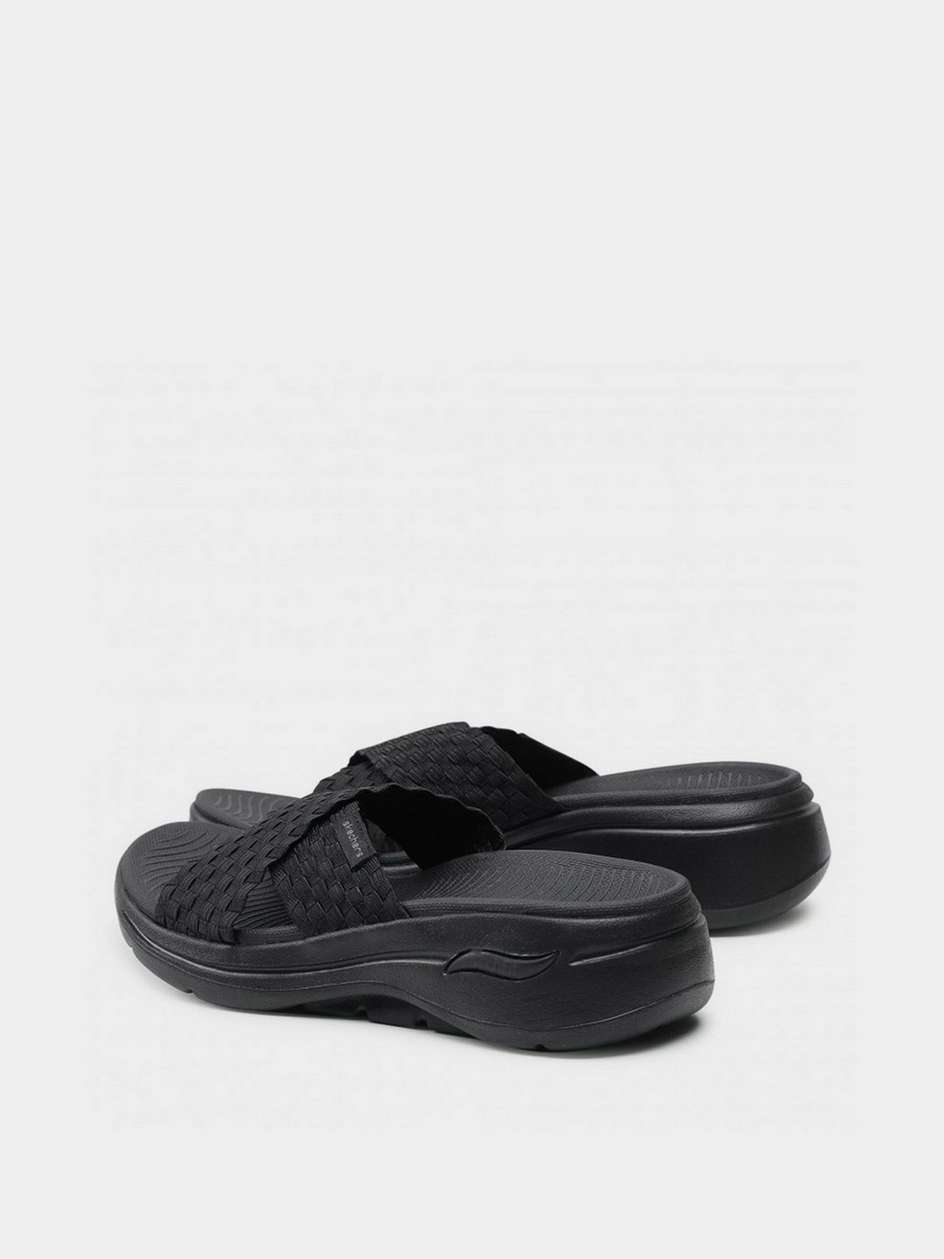 Шльопанці Skechers GO WALK Arch Fit - Wondrous модель 140235 BBK Шльопанці Skechers GO WALK Arch Fit - Wondrous модель 140235 BBK Фото