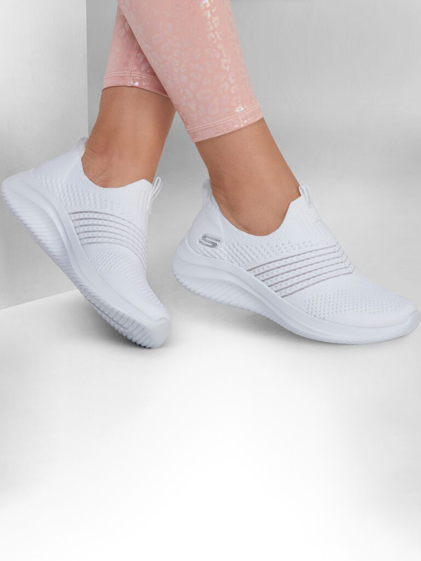 Слипоны и мокасины Skechers Ultra Flex 3.0 - Classy Charm модель 149855 WHT Слипоны и мокасины Skechers Ultra Flex 3.0 - Classy Charm модель 149855 WHT Фото