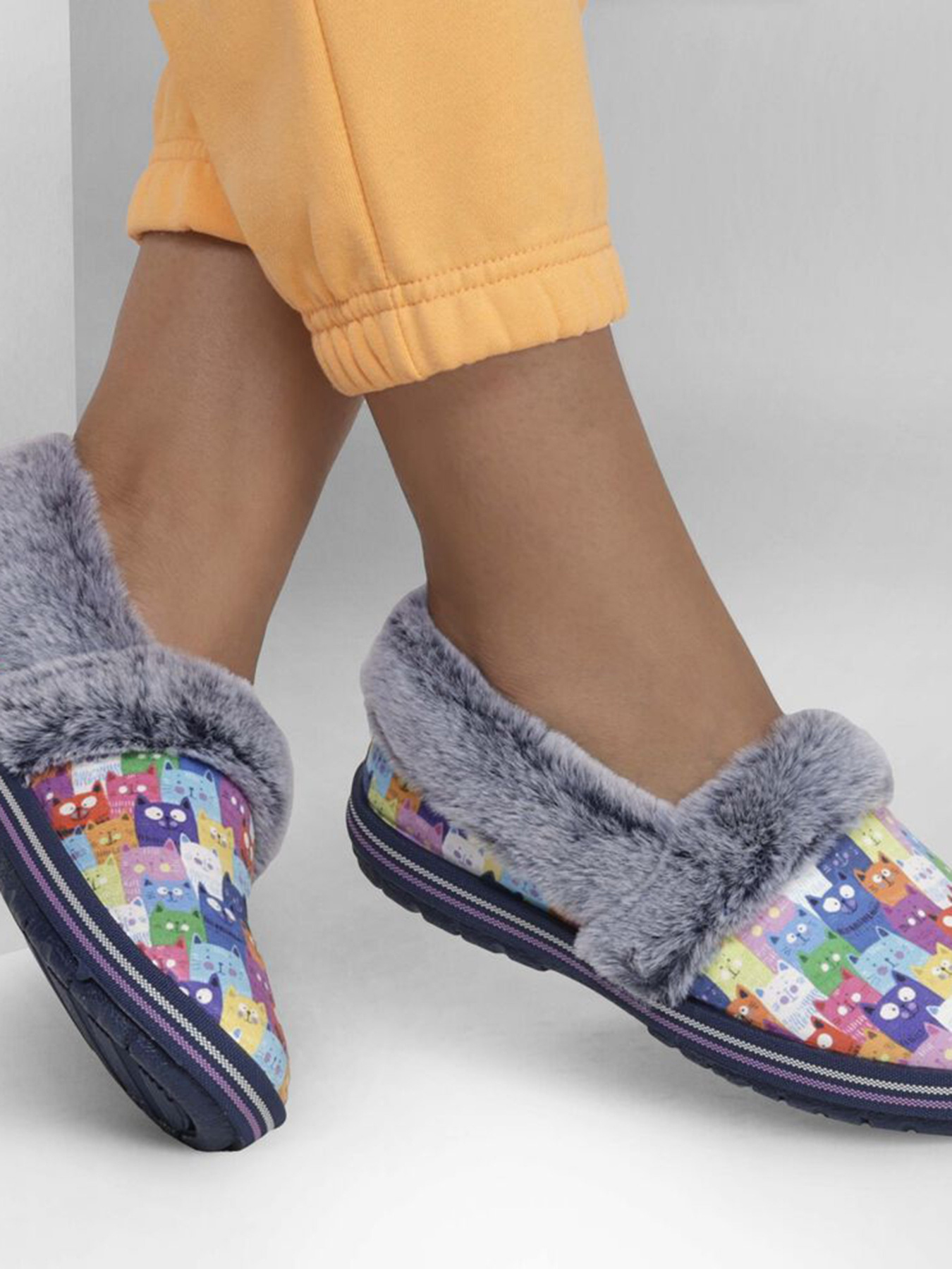 Слипоны и мокасины Skechers BOBS Too Cozy - Rockstar Pawty модель 113692 NVMT Фото
