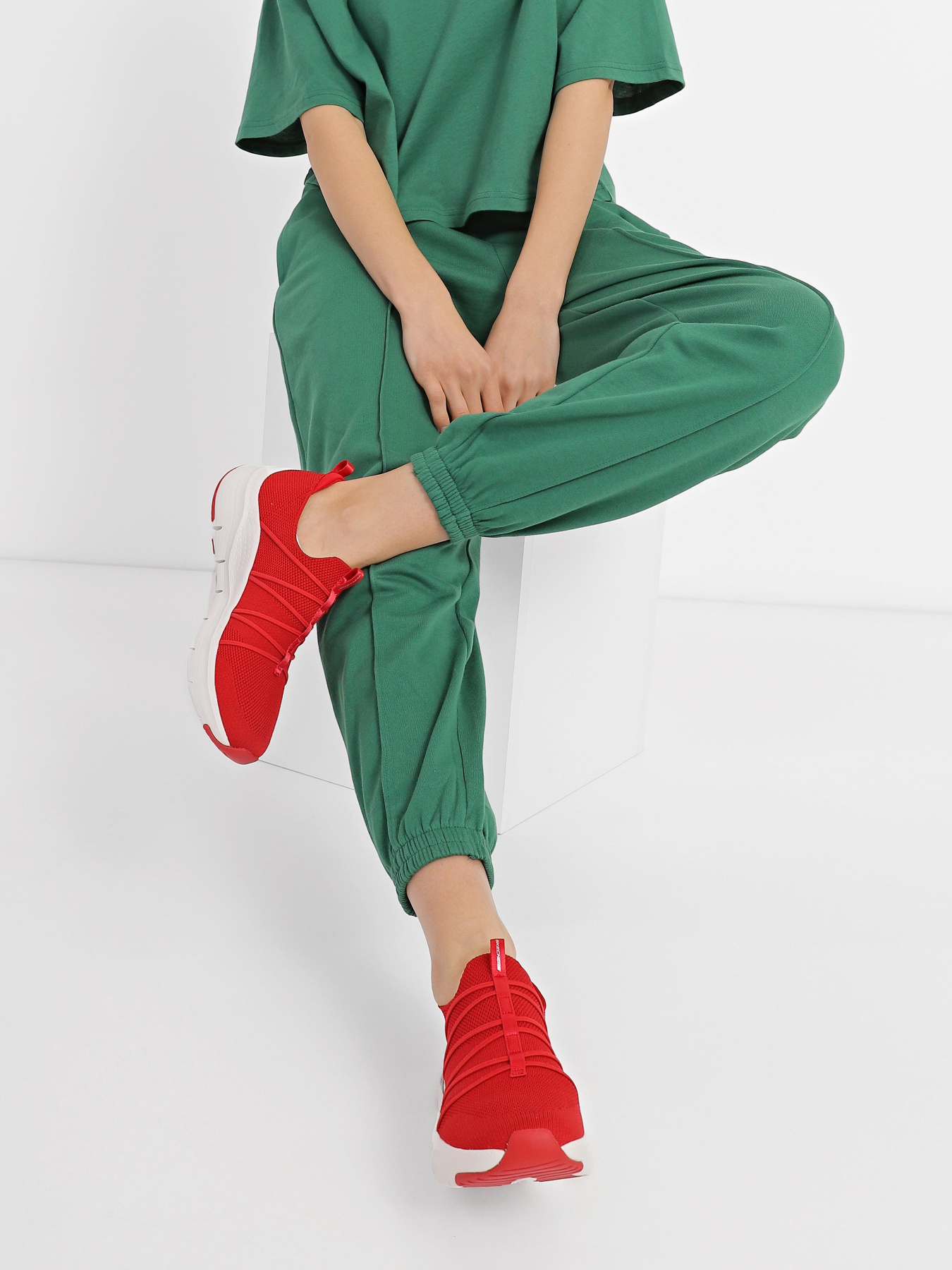 Слипоны и мокасины Skechers Meditation – Gala Dance модель 149564 RED Слипоны и мокасины Skechers Meditation – Gala Dance модель 149564 RED Фото