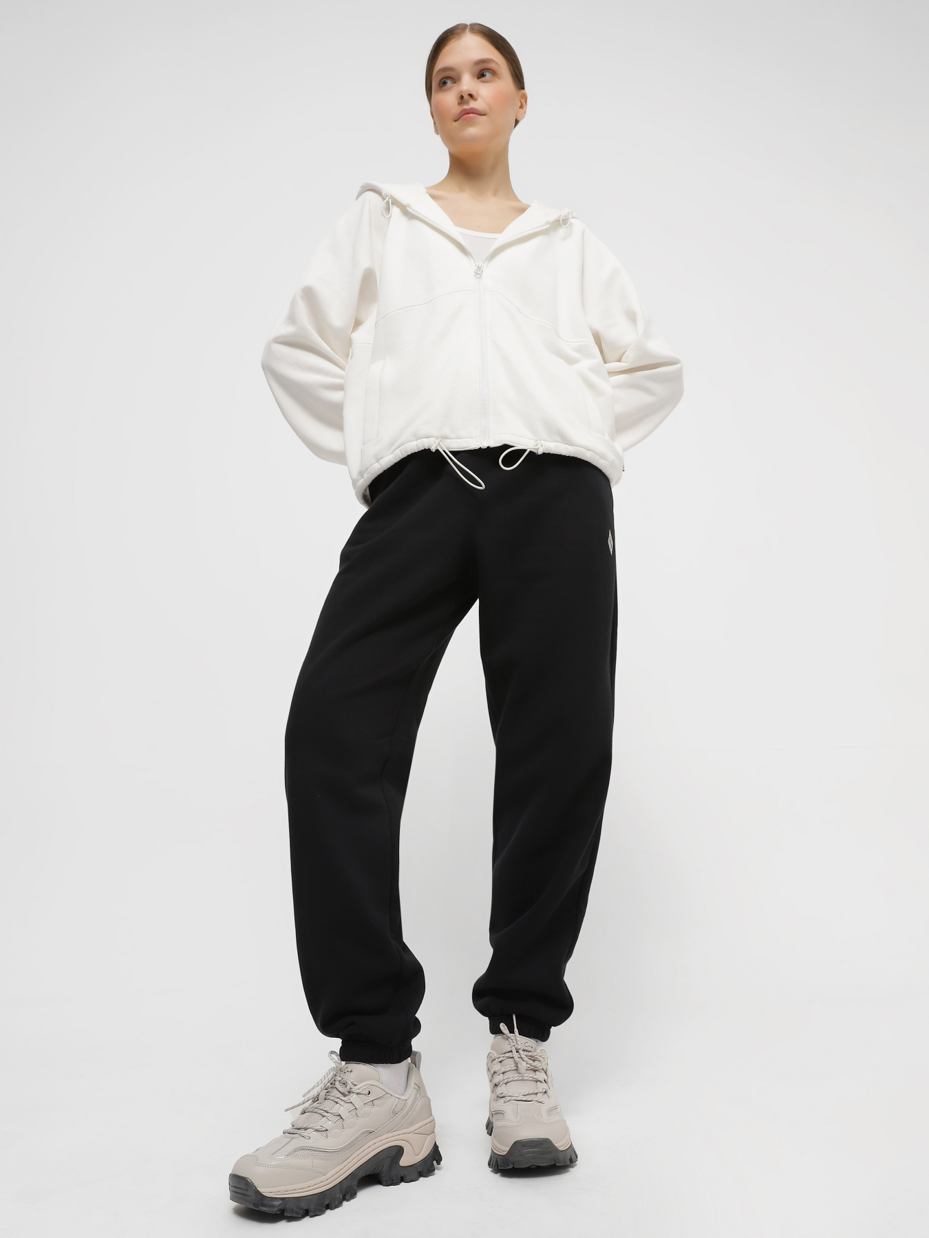 Кросівки Skechers Doja Cat: Doja'Lite Shine модель 177941 OFWT Кросівки Skechers Doja Cat: Doja'Lite Shine модель 177941 OFWT Фото