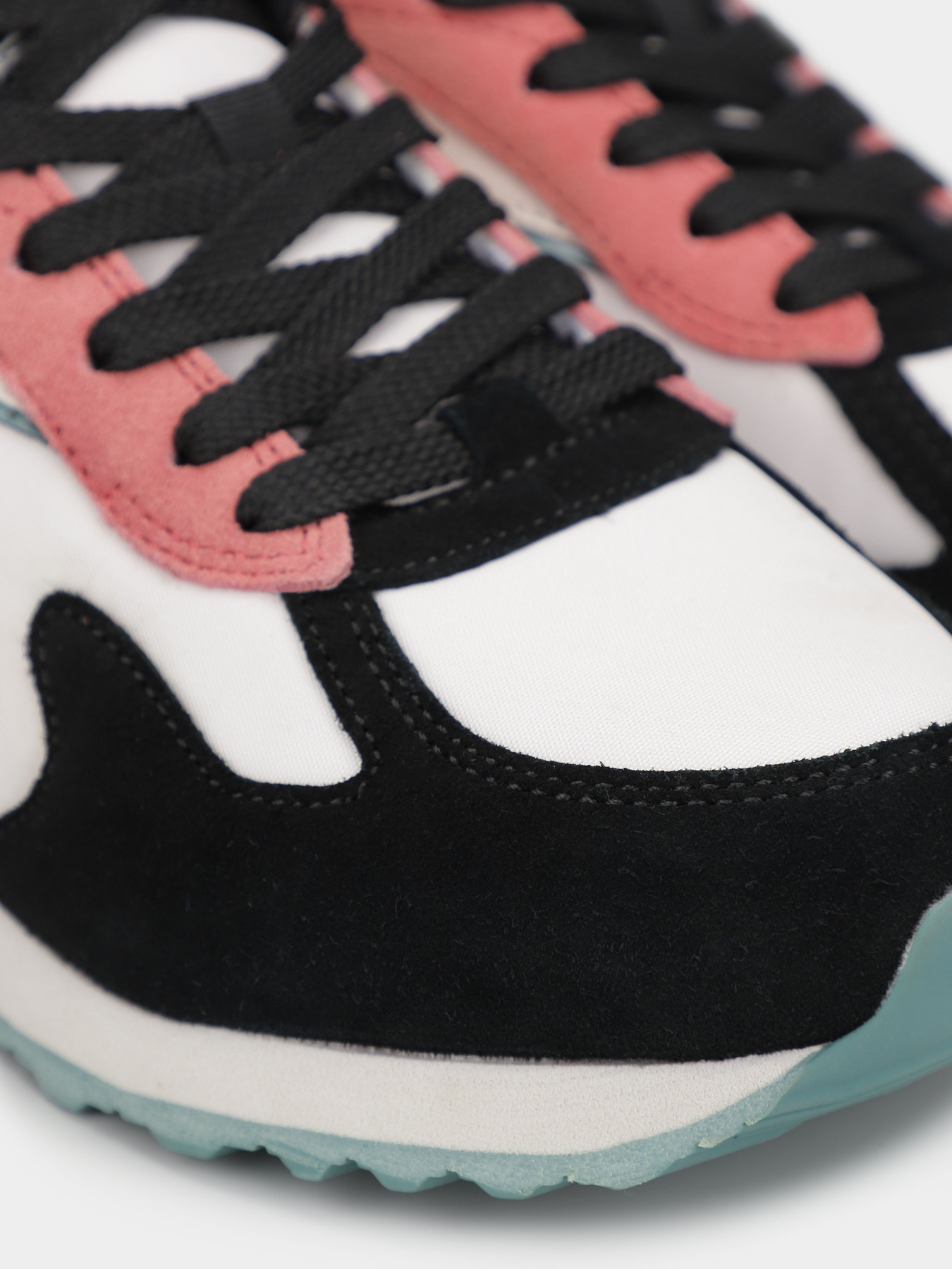 Кроссовки Skechers OG 85 - Swift and Sleek модель 177001 WMLT Кроссовки Skechers OG 85 - Swift and Sleek модель 177001 WMLT Фото