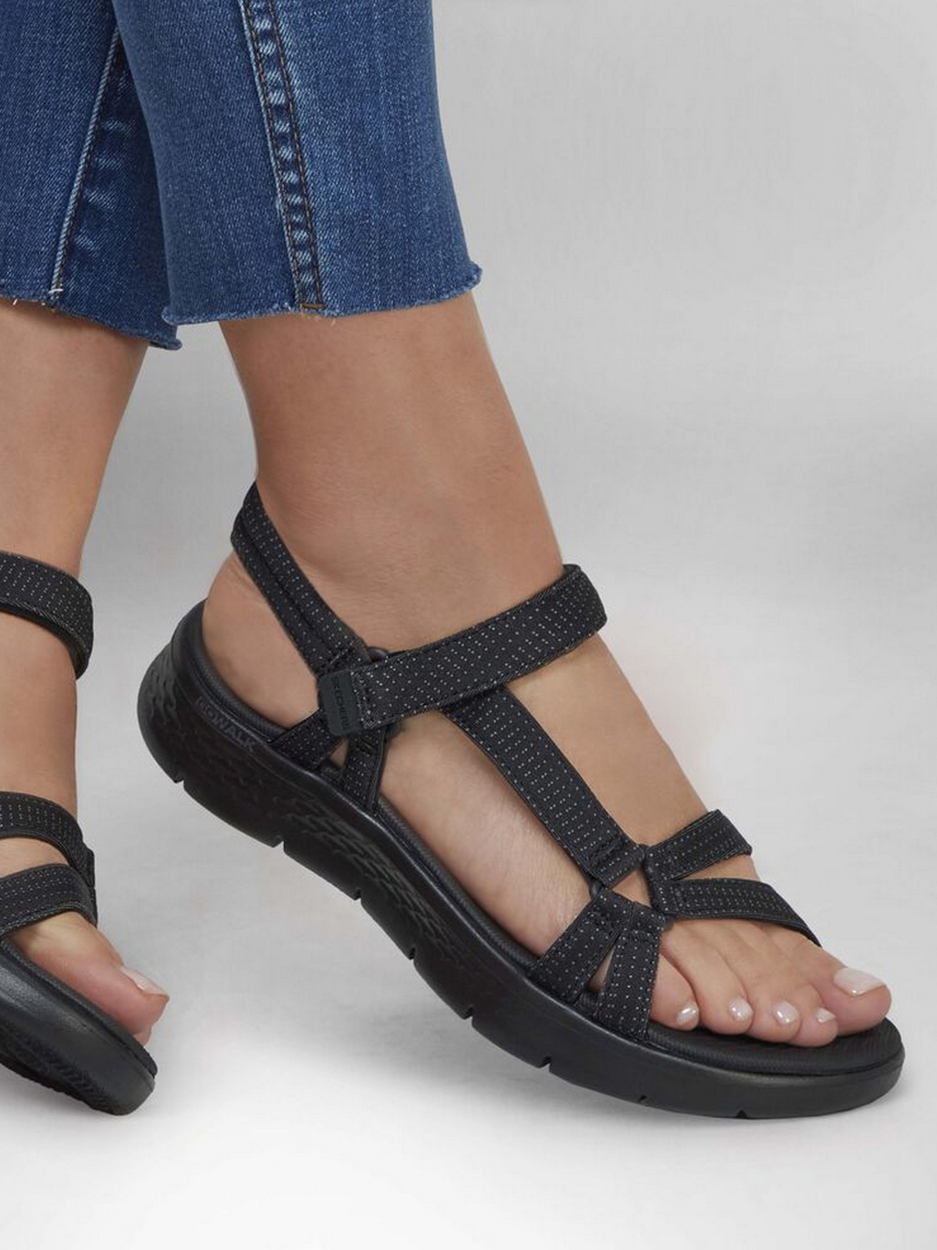 Сандалії Skechers GO Walk Flex Sandal - Sublime модель 141451 BBK Фото