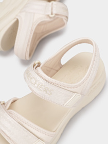 Сандалии Skechers "
D'LUX WALKER SANDAL" модель 119823 NAT Фото