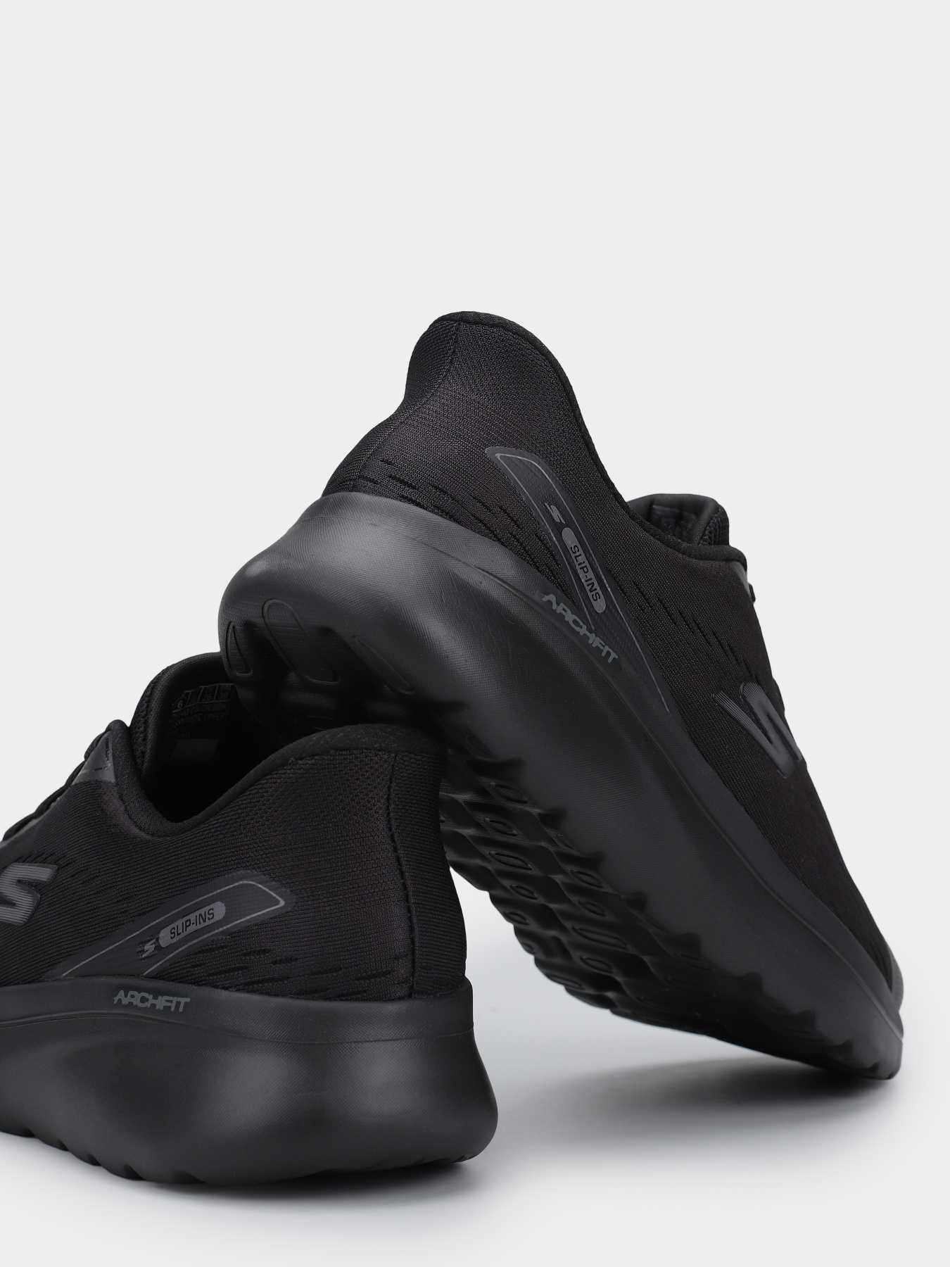 Кросівки Skechers GO WALK ARCH FIT N-JOY модель 125840 BBK Кросівки Skechers GO WALK ARCH FIT N-JOY модель 125840 BBK Фото