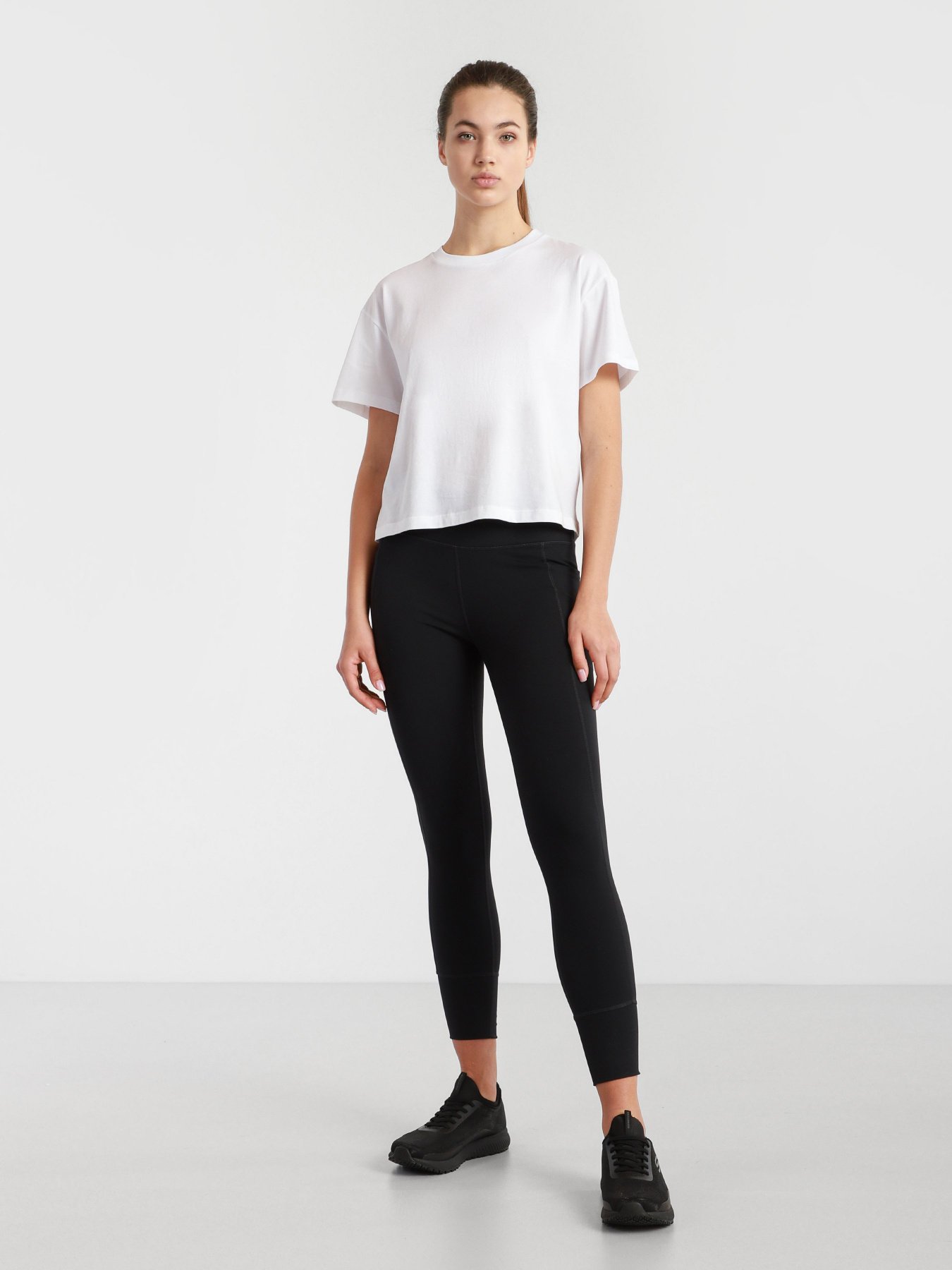 Брюки Skechers Apparel GOwalk модель W4LG125 BLK Брюки Skechers Apparel GOwalk модель W4LG125 BLK Фото
