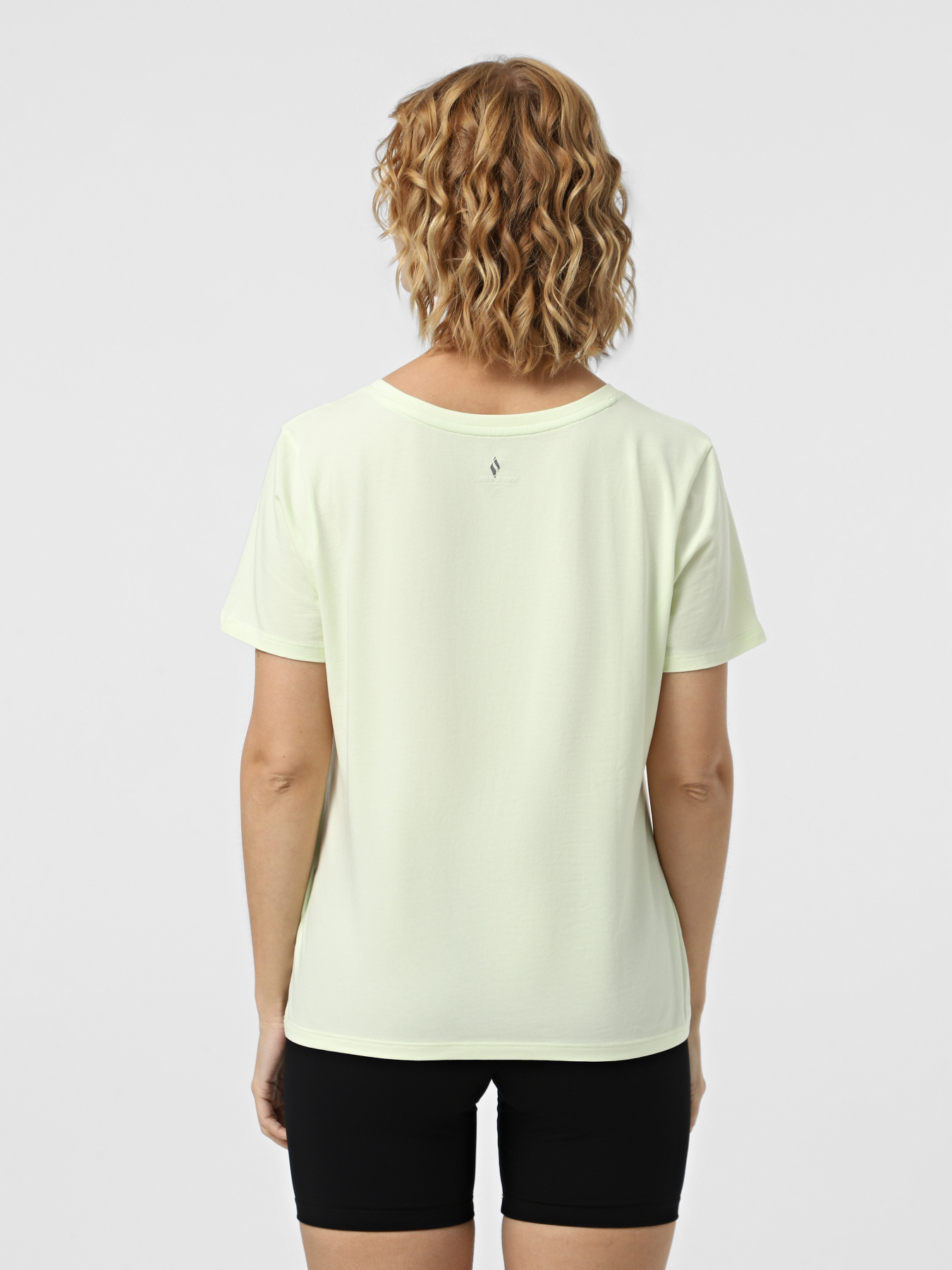 Футболки і поло Skechers PIMA V-NECK TEE модель TP130 LGLM Футболки і поло Skechers PIMA V-NECK TEE модель TP130 LGLM Фото