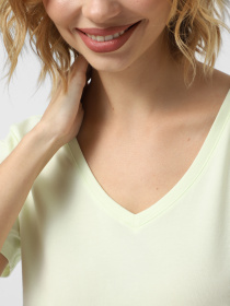 Футболки і поло Skechers PIMA V-NECK TEE модель TP130 LGLM Фото