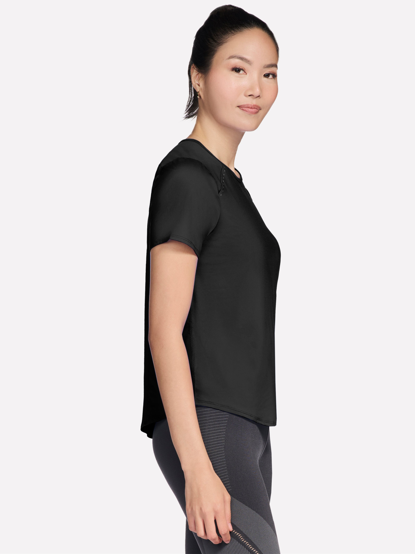 Футболки и поло Skechers STRIDE PERFORMANCE TEE модель TP162 BLK Футболки и поло Skechers STRIDE PERFORMANCE TEE модель TP162 BLK Фото
