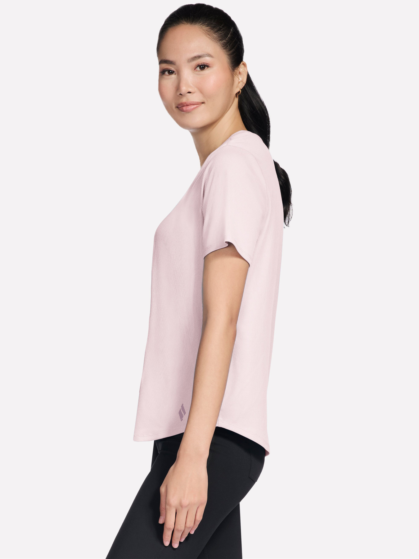 Футболки и поло Skechers GOWALK LUXE RIB TEE модель TP163 WTPK Футболки и поло Skechers GOWALK LUXE RIB TEE модель TP163 WTPK Фото