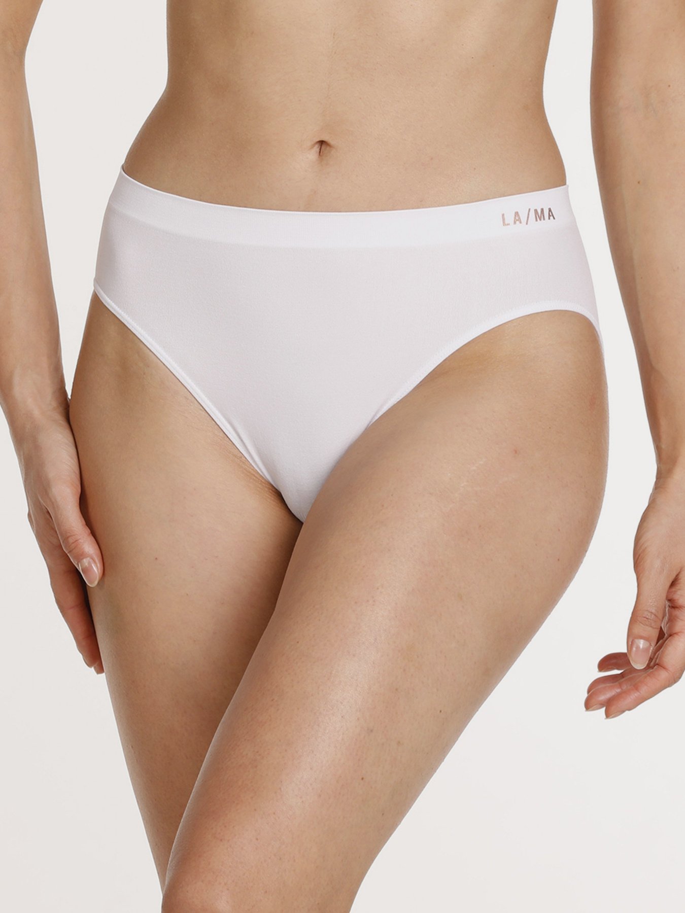 Нижня білизна Lama модель BEZ5000BI-01 Жіночі трусики-white Нижня білизна Lama модель BEZ5000BI-01 Жіночі трусики-white Фото