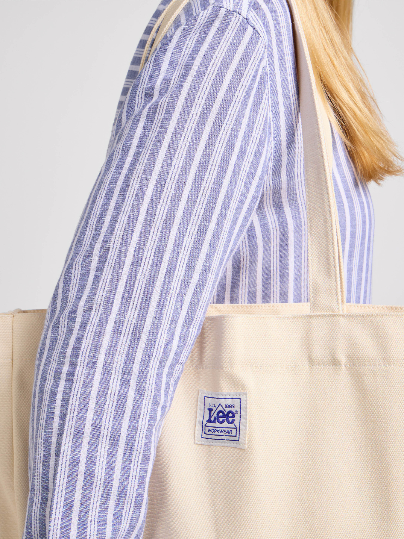 Сумки Lee Tote Bag модель 112351442 Фото