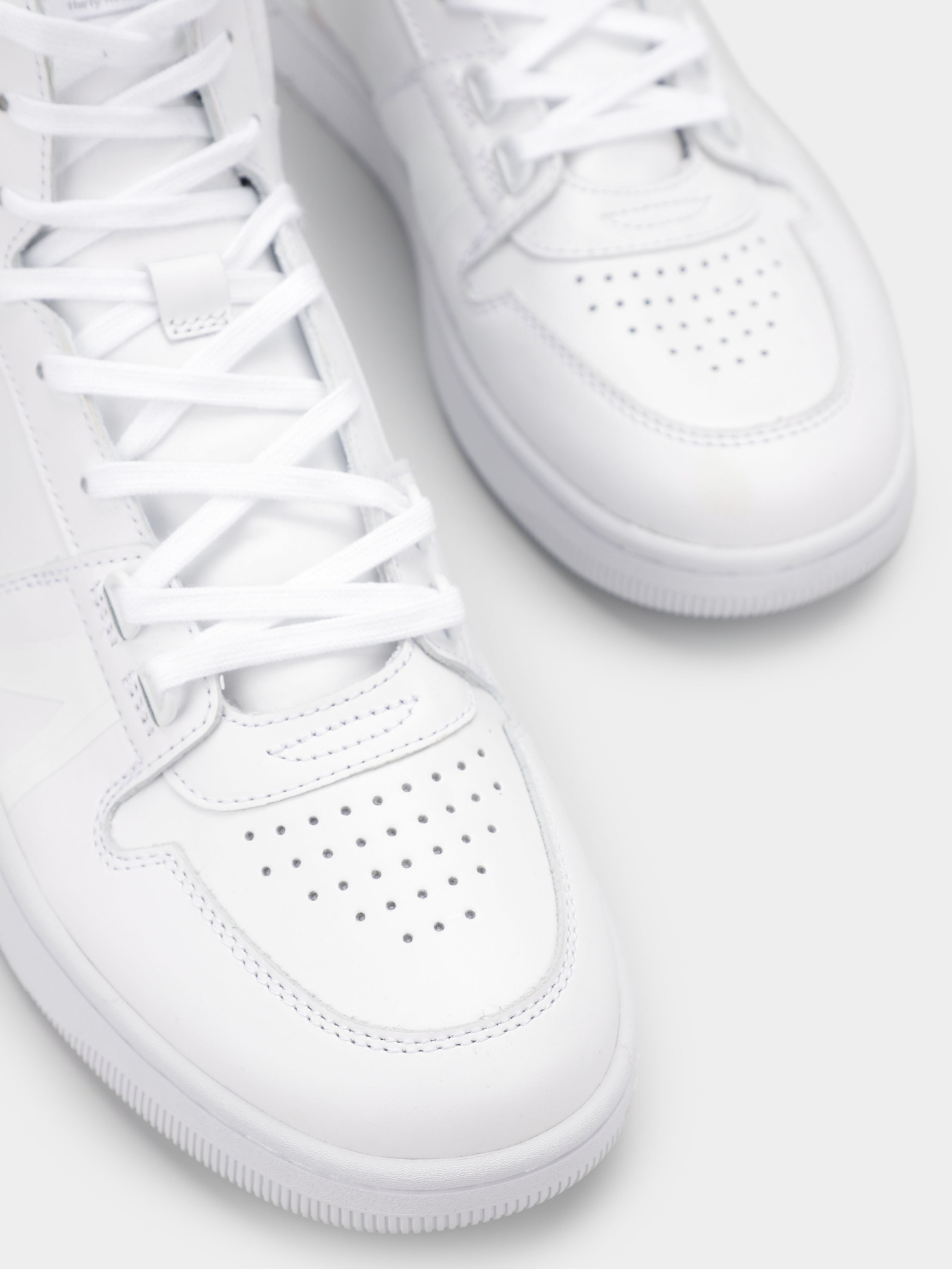 Кеди Lacoste L001 модель 746SMA003221G Кеди Lacoste L001 модель 746SMA003221G Фото