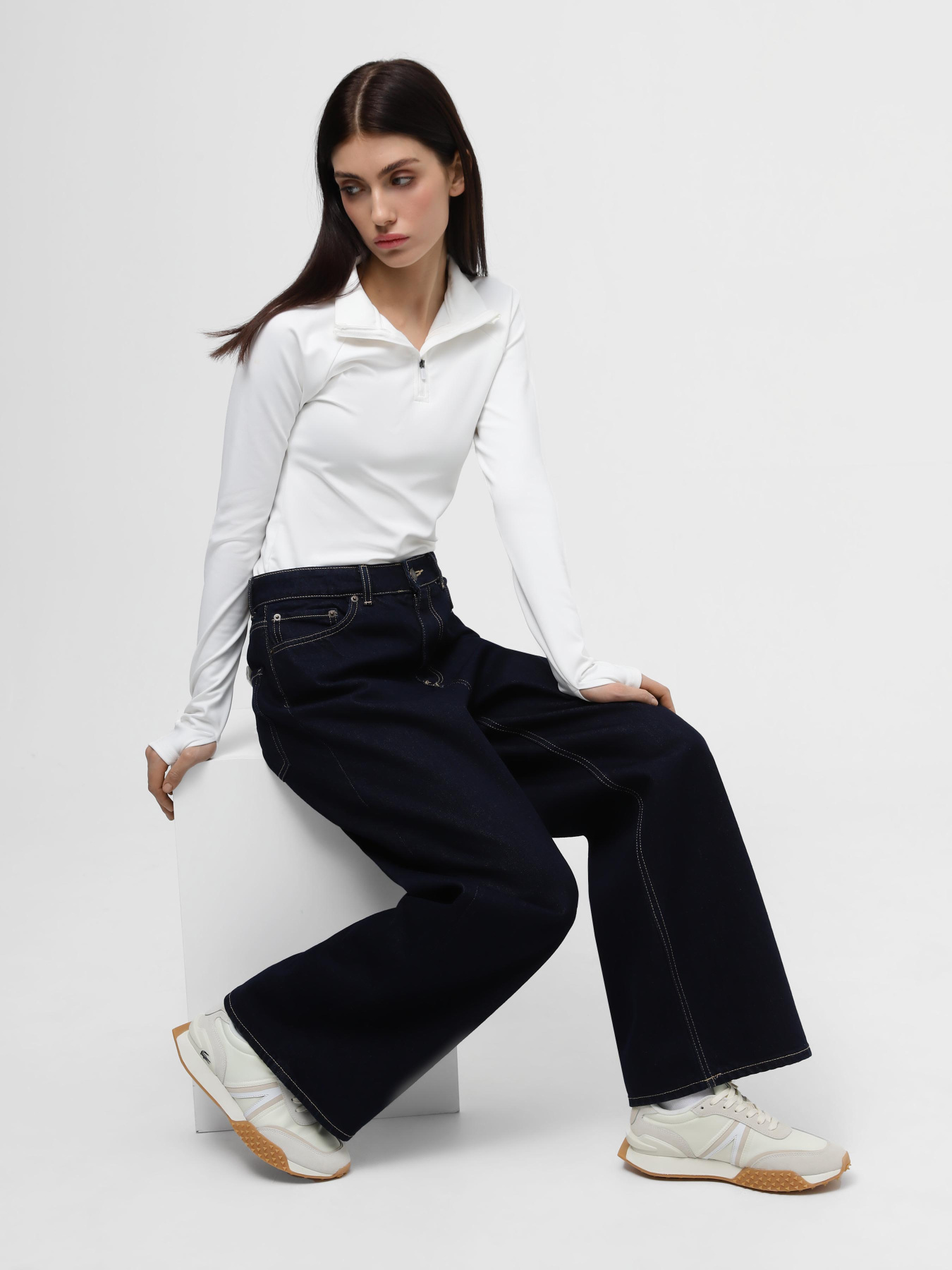 Кросівки Lacoste L-SPIN модель 747SFA0102WN8 Фото