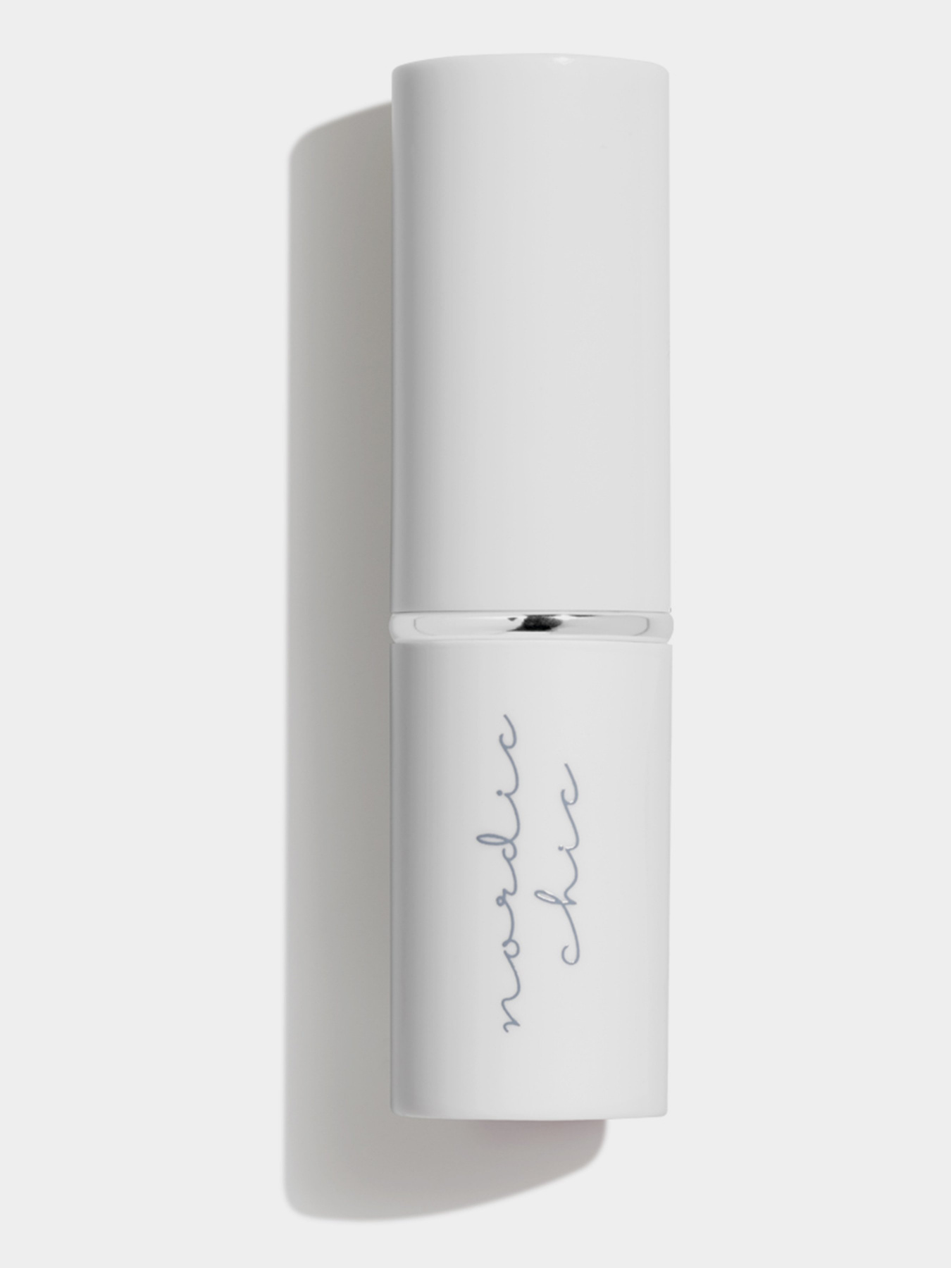 Помада зволожуюча Nordic Chic Moisturizing Lipstick LUMENE модель 6412600843057 Фото
