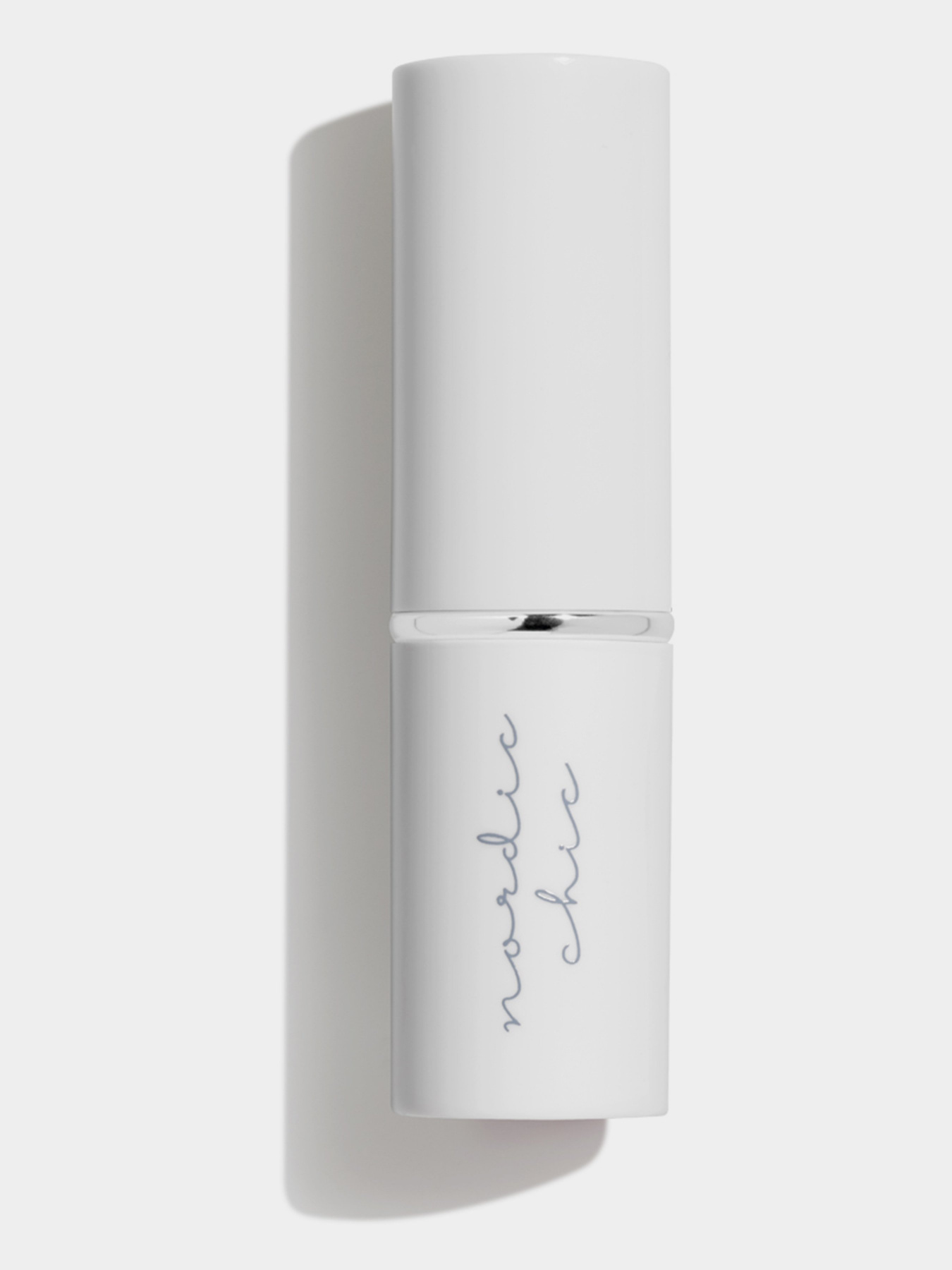 Помада зволожуюча Nordic Chic Moisturizing Lipstick LUMENE модель 6412600843118 Фото