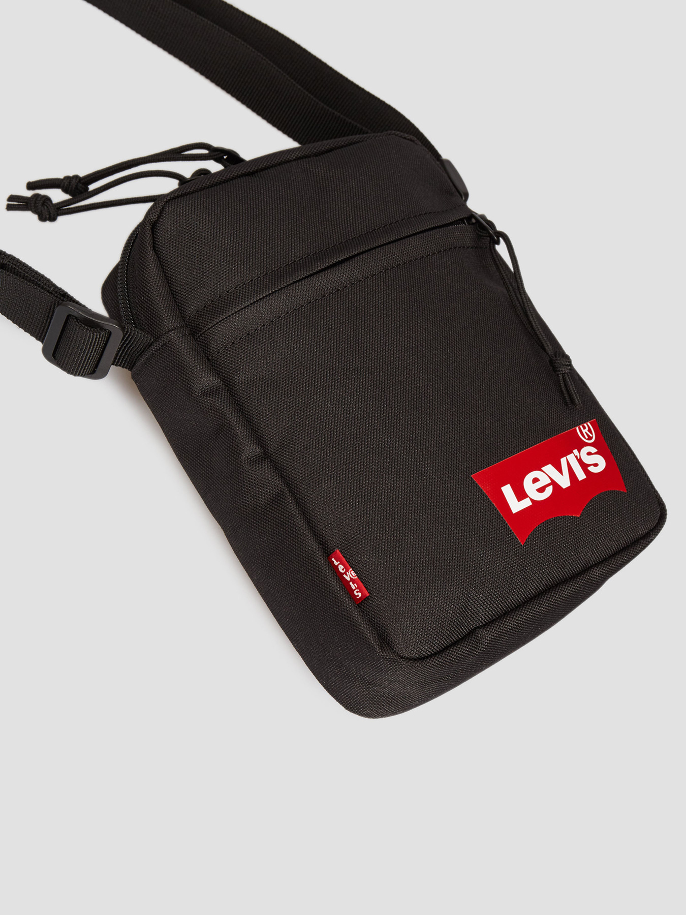Сумки Levi's Mini Solid модель 229095;208.59 Фото