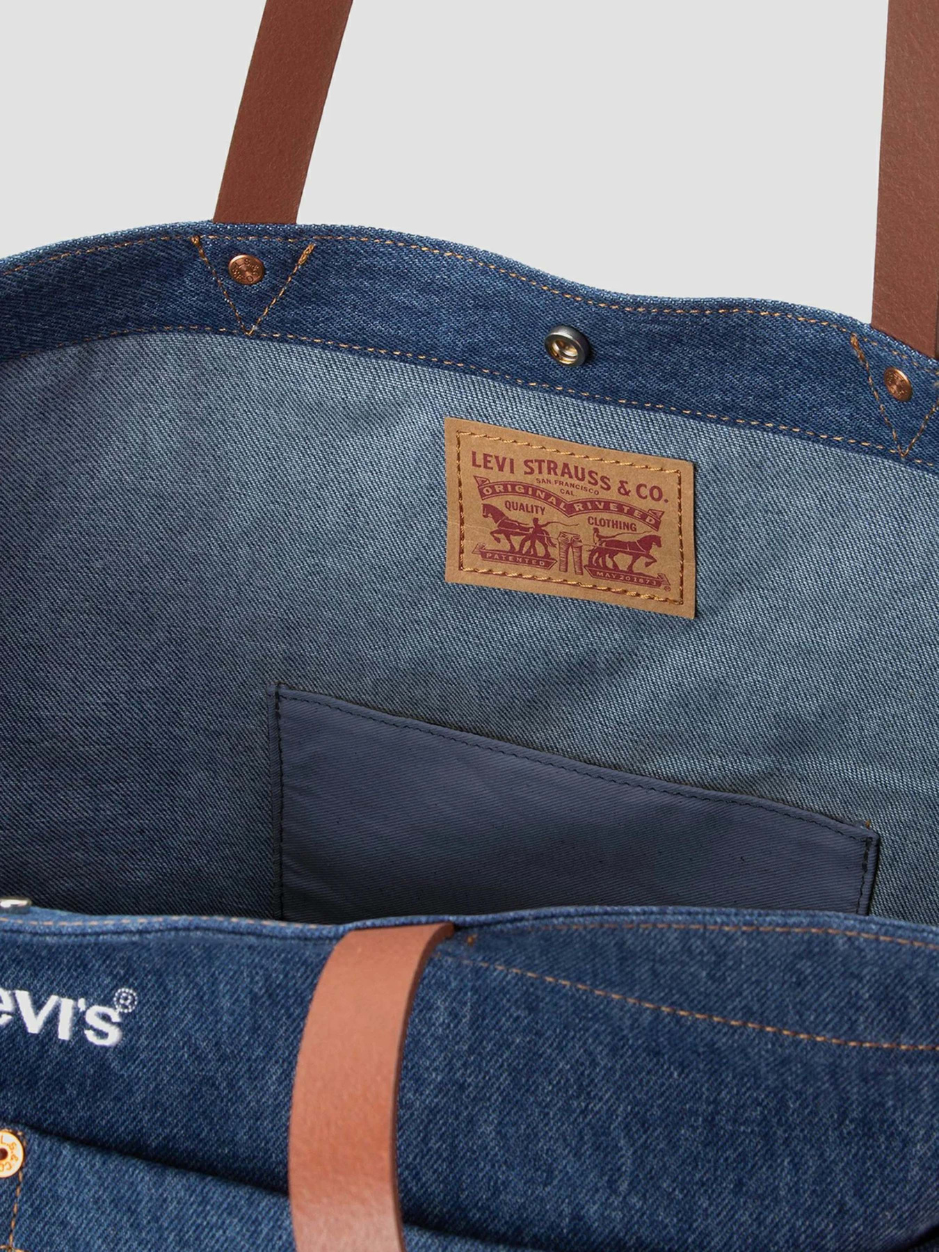Сумки Levi's модель D7959;0002 Сумки Levi's модель D7959;0002 Фото
