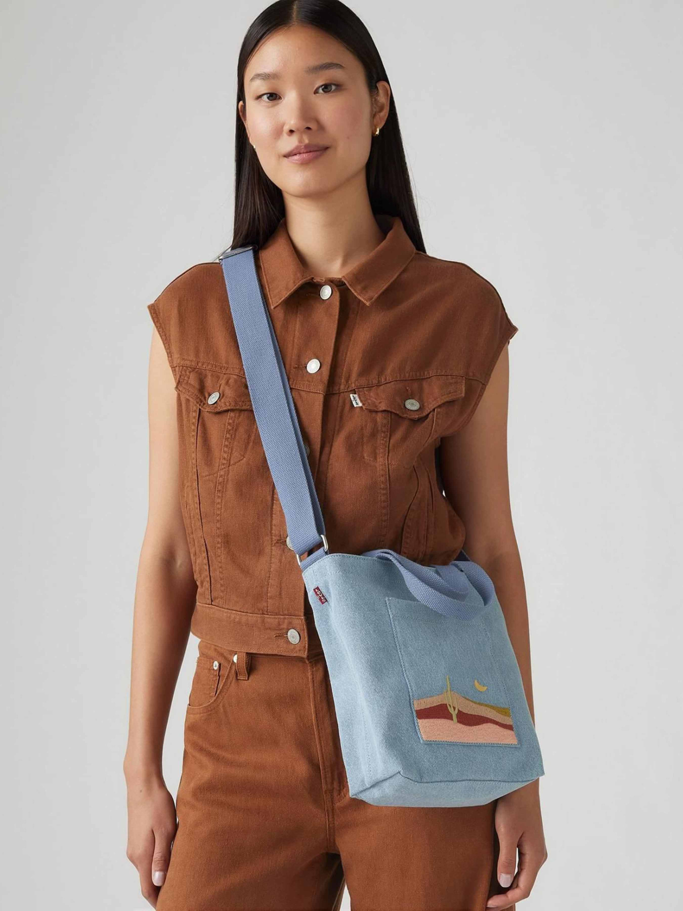 Сумки Levi's модель D7561;0036 Сумки Levi's модель D7561;0036 Фото