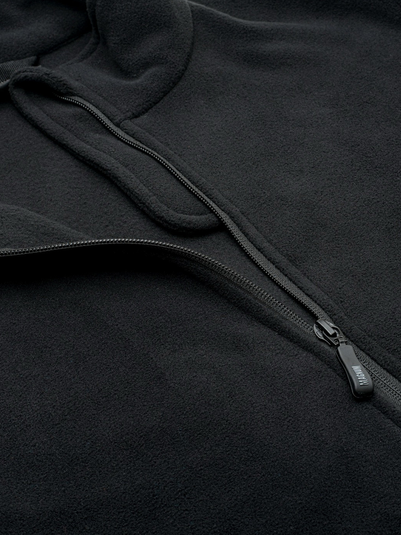 Худи и свитшоты Magnum модель MAGNUM ESSENTIAL FLEECE-BLACK Худи и свитшоты Magnum модель MAGNUM ESSENTIAL FLEECE-BLACK Фото
