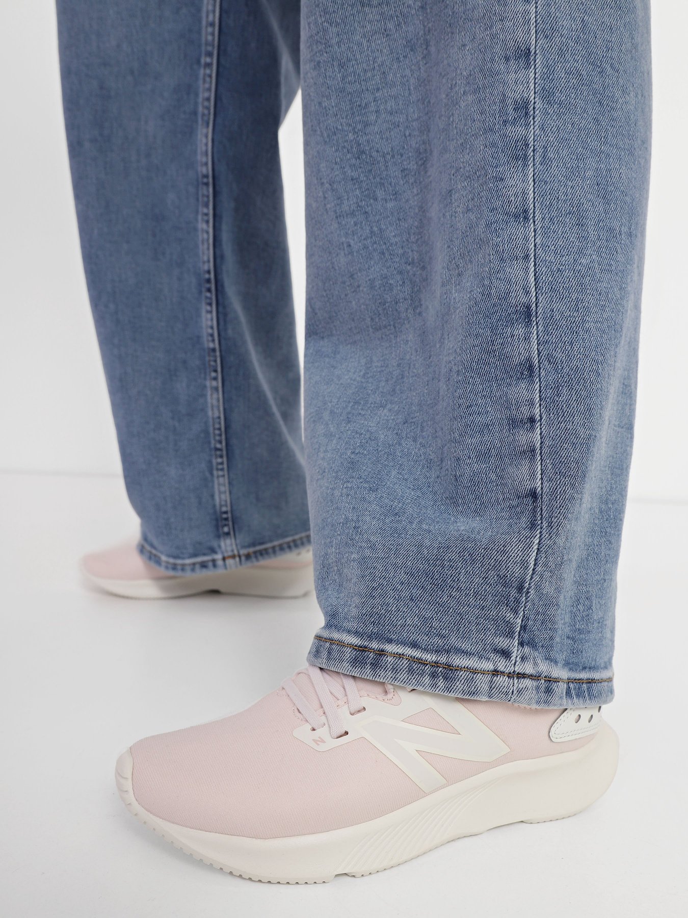 Кроссовки New Balance 430 модель WE430RI2 Кроссовки New Balance 430 модель WE430RI2 Фото