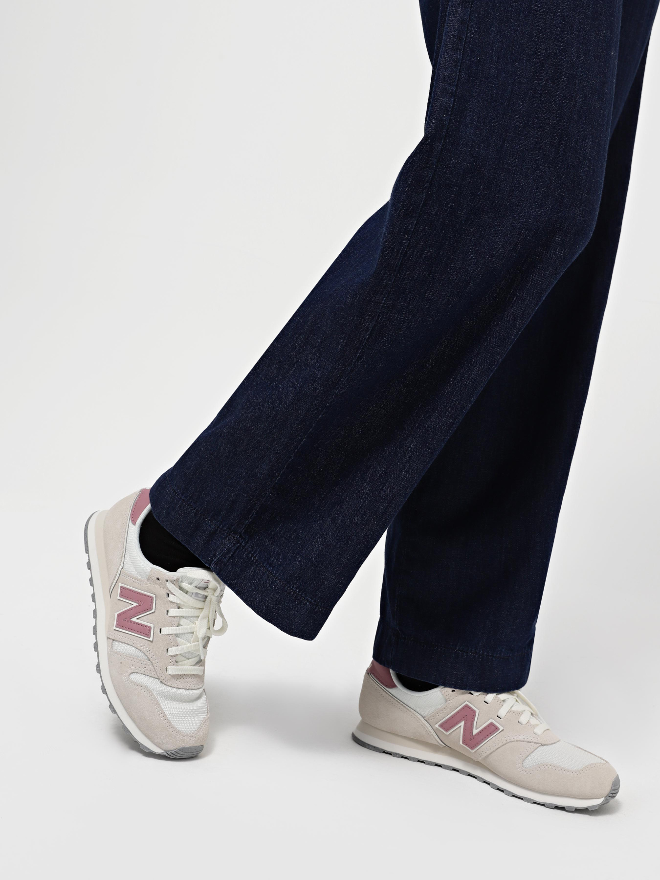 Кросівки New Balance 373 модель WL373OK2 Фото