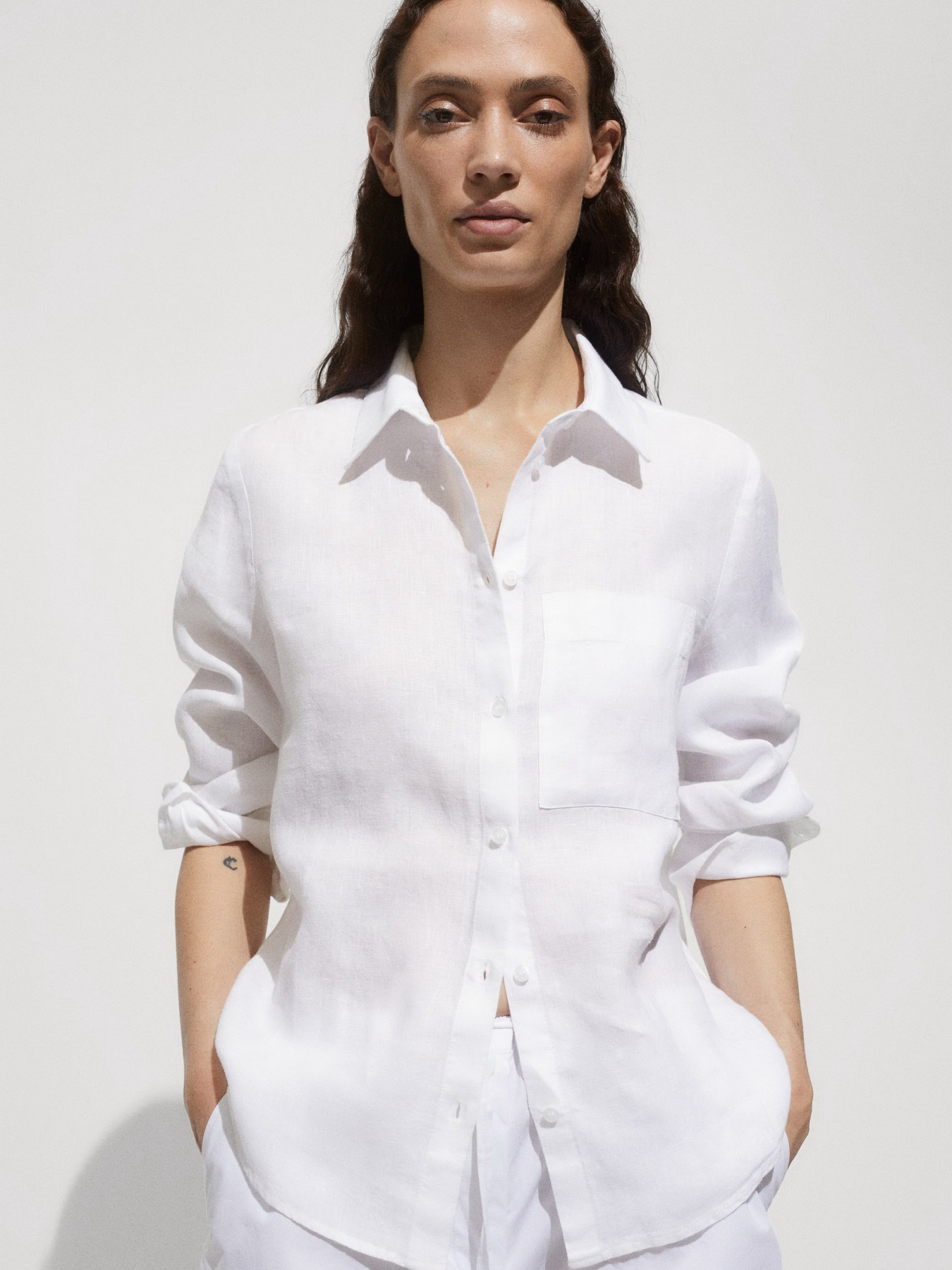 Сорочки MANGO Lino модель 77020348_2 Сорочки MANGO Lino модель 77020348_2 Фото