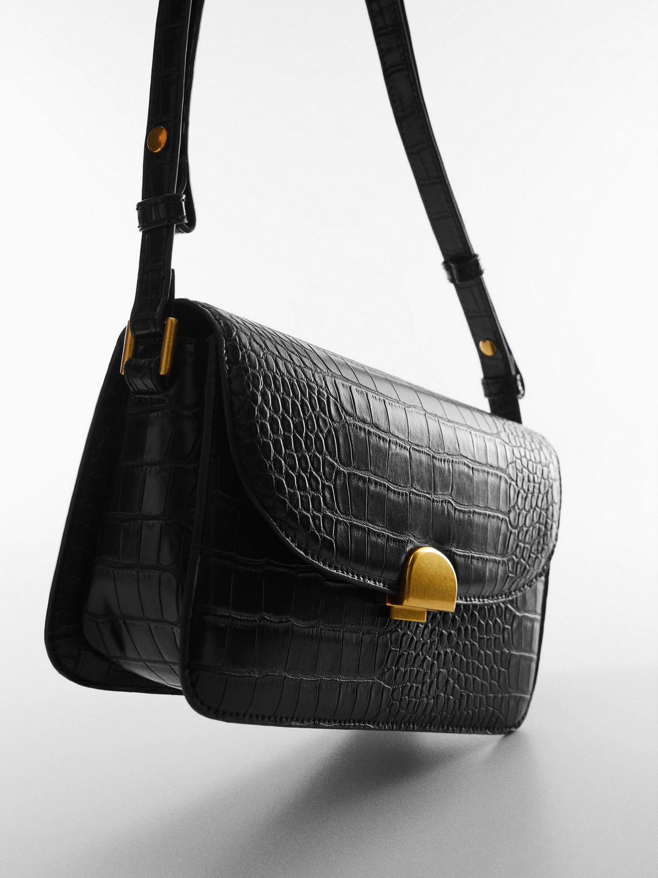 Сумки MANGO Fabu модель 57025799_99 Сумки MANGO Fabu модель 57025799_99 Фото