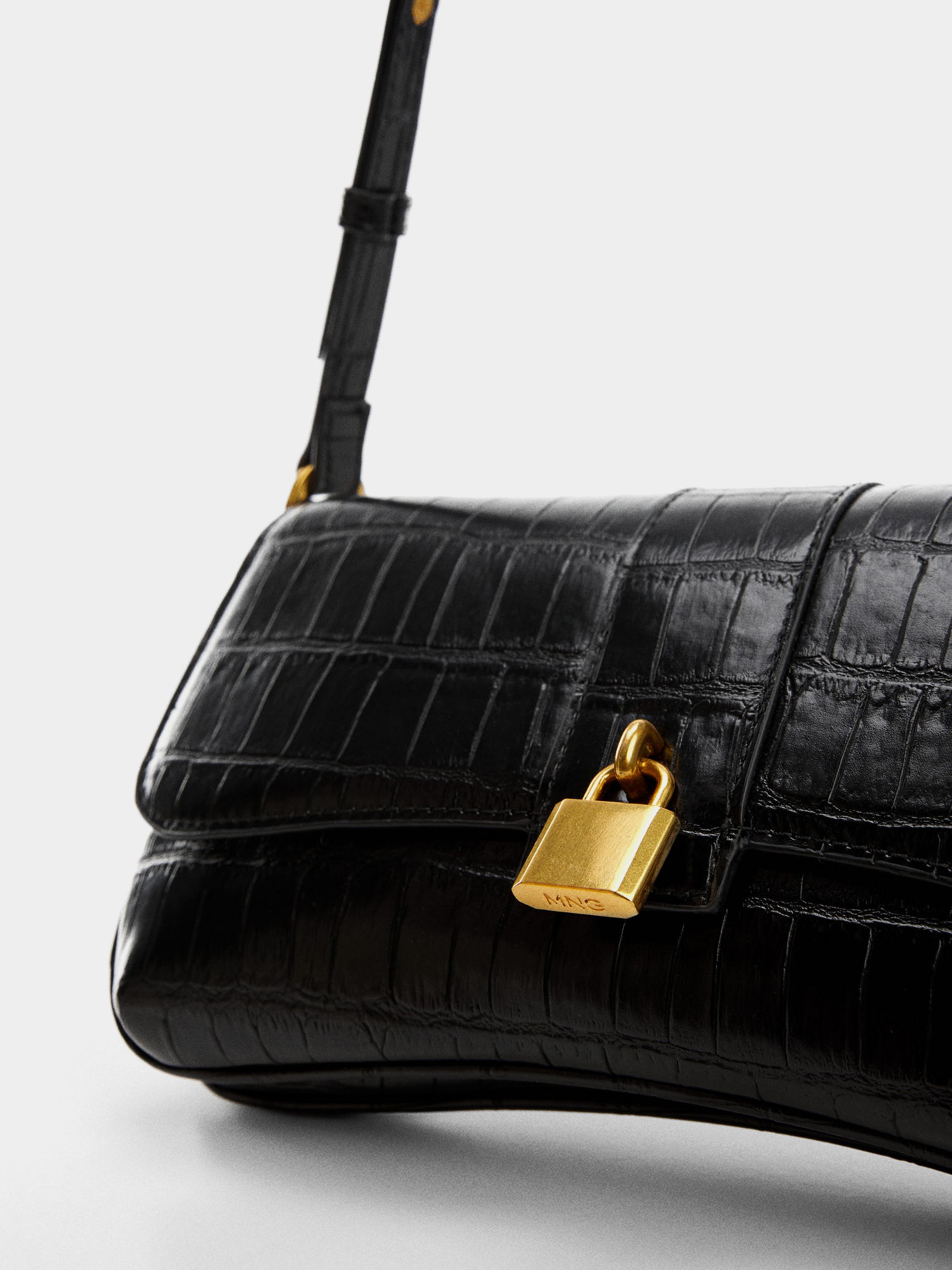 Сумки MANGO Victoria модель 57005801_99 Сумки MANGO Victoria модель 57005801_99 Фото