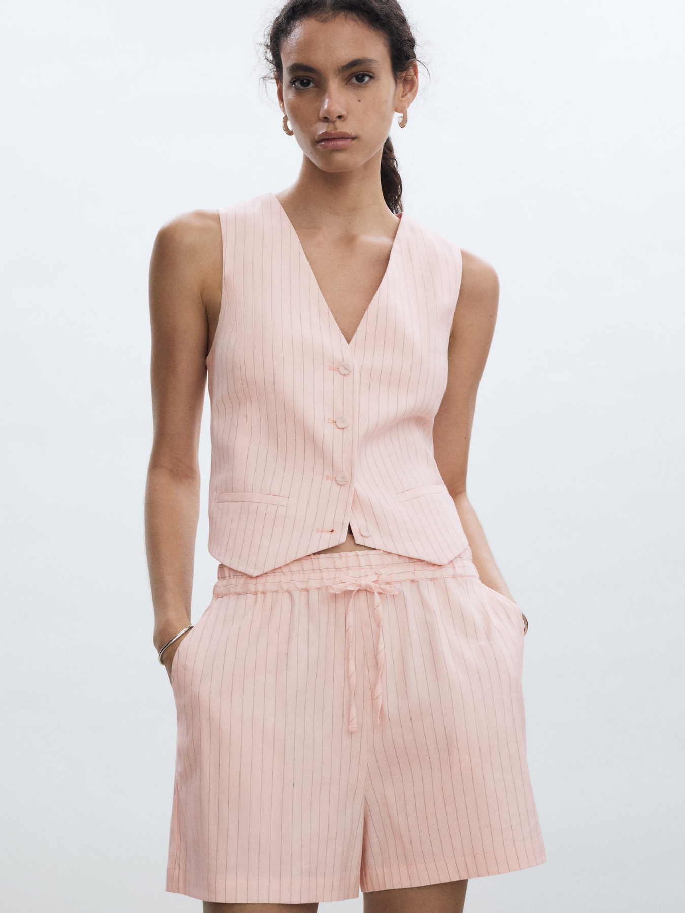 Шорти MANGO модель 77053265_81 Шорти MANGO модель 77053265_81 Фото