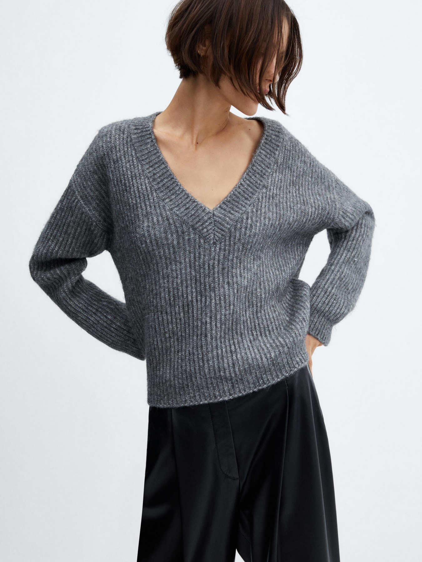 Светри та кардигани MANGO Rochi модель 57029102_96 Светри та кардигани MANGO Rochi модель 57029102_96 Фото