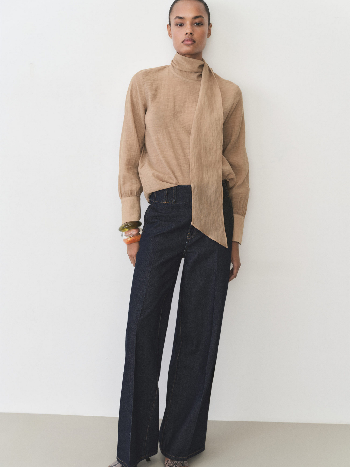 Рубашки MANGO BROWN модель 87025766_30 Рубашки MANGO BROWN модель 87025766_30 Фото