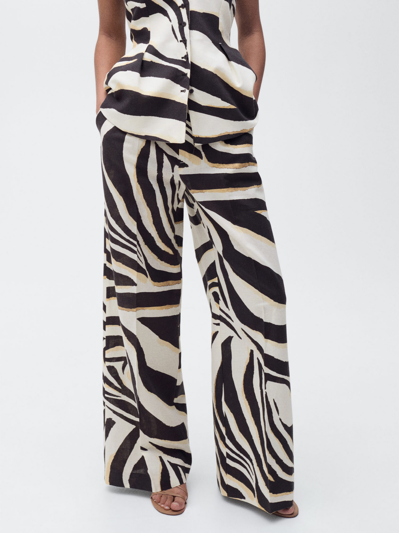 Штани MANGO модель 87025769_8 Штани MANGO модель 87025769_8 Фото