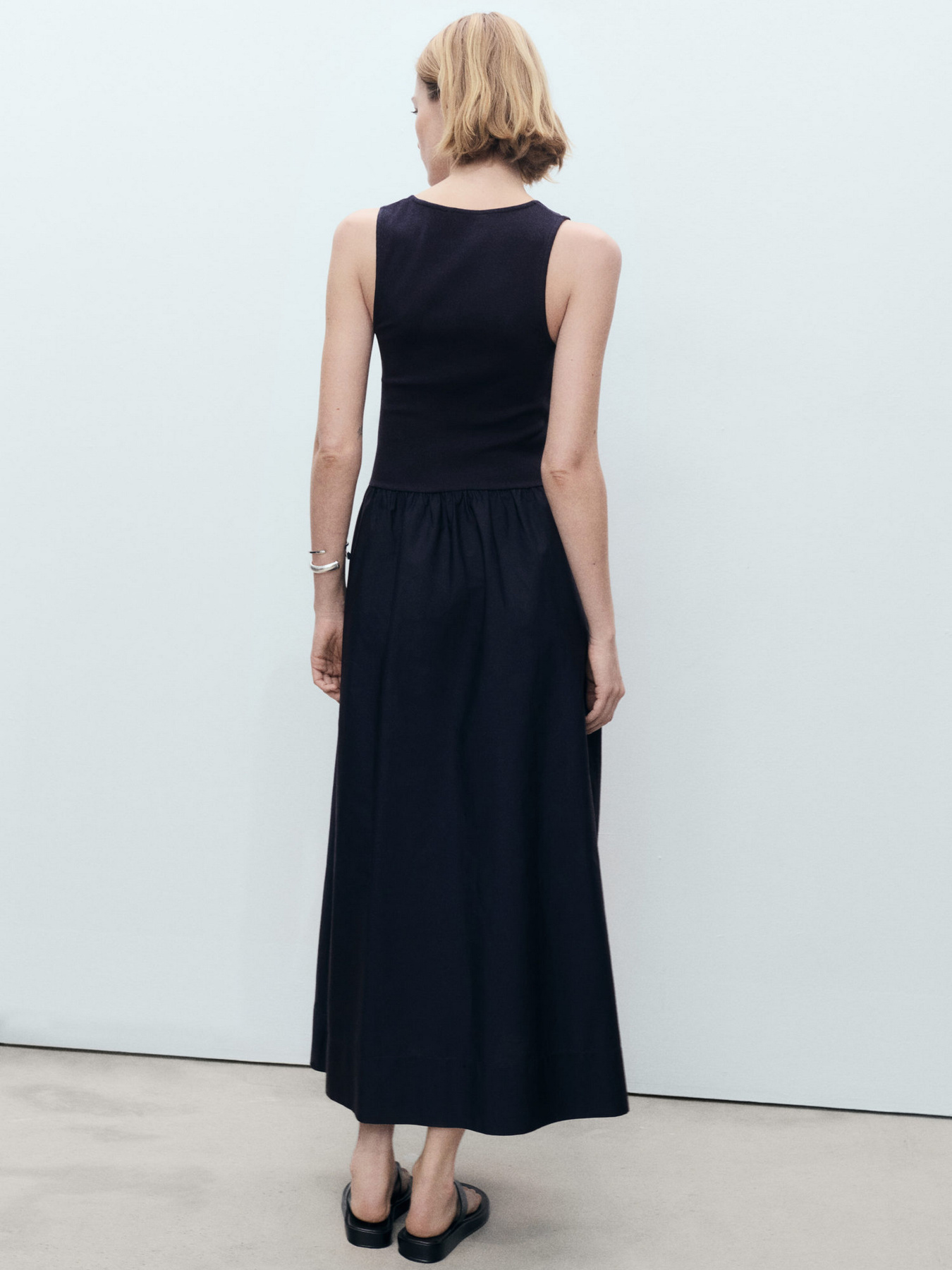 Сукні MANGO VALVI модель 87057187_56 Сукні MANGO VALVI модель 87057187_56 Фото
