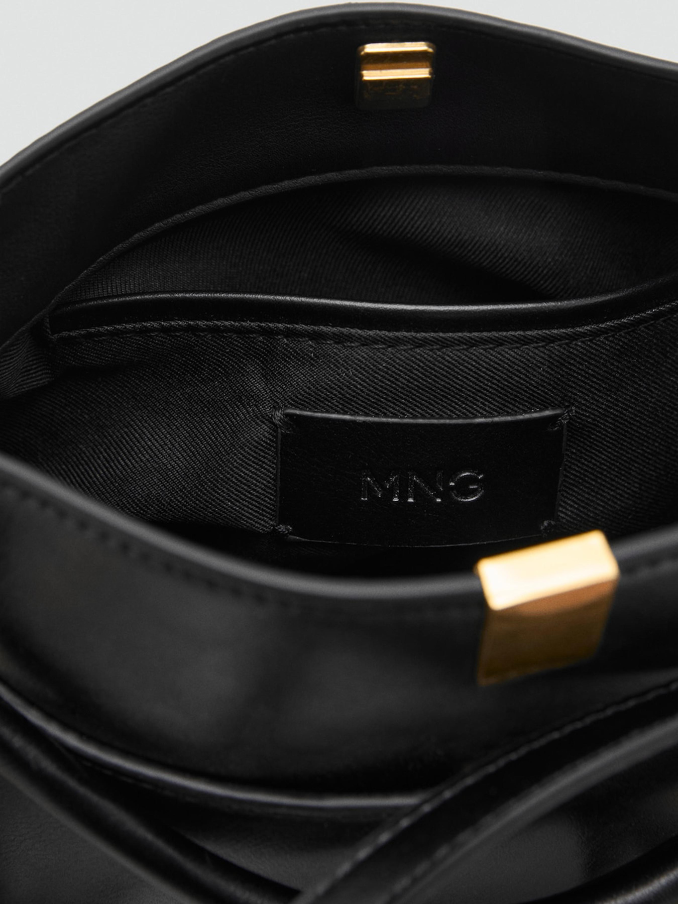 Сумки MANGO модель 17004449_99 Сумки MANGO модель 17004449_99 Фото